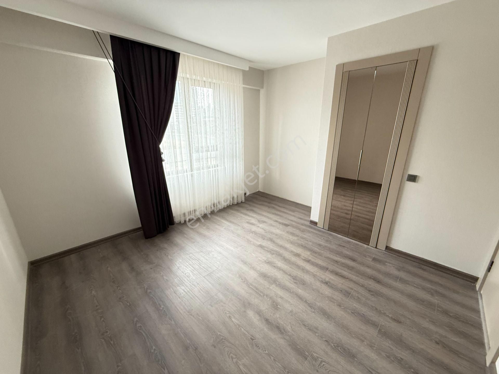 Ova Gross Karşısı 4,5+1 9.kat Loft Yapı Çift Bloklu Site İçinde - Görsel 24