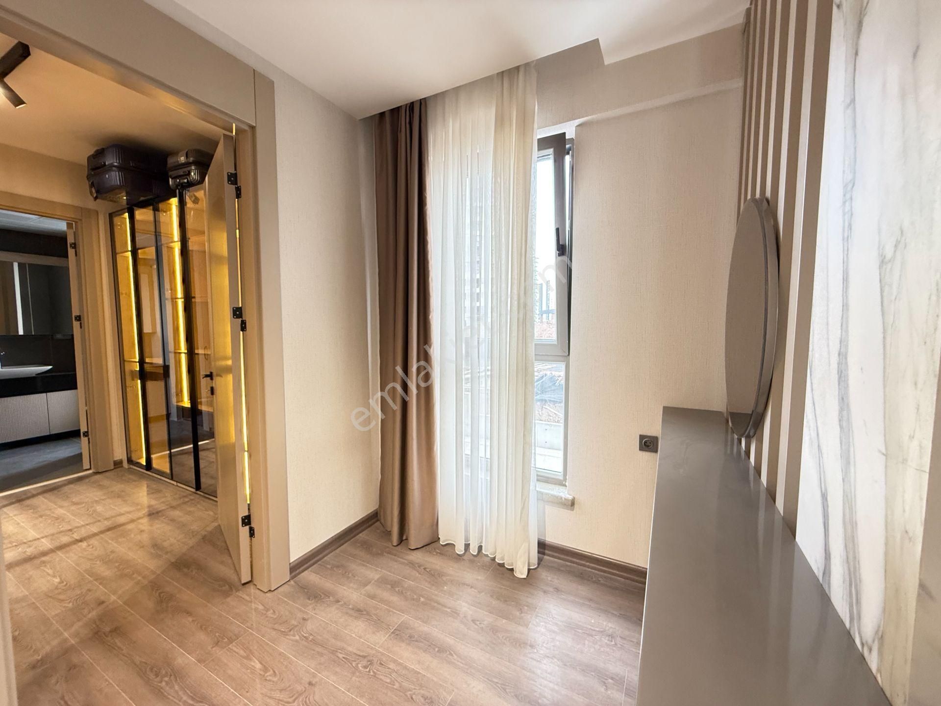 Ova Gross Karşısı 4,5+1 9.kat Loft Yapı Çift Bloklu Site İçinde - Görsel 31