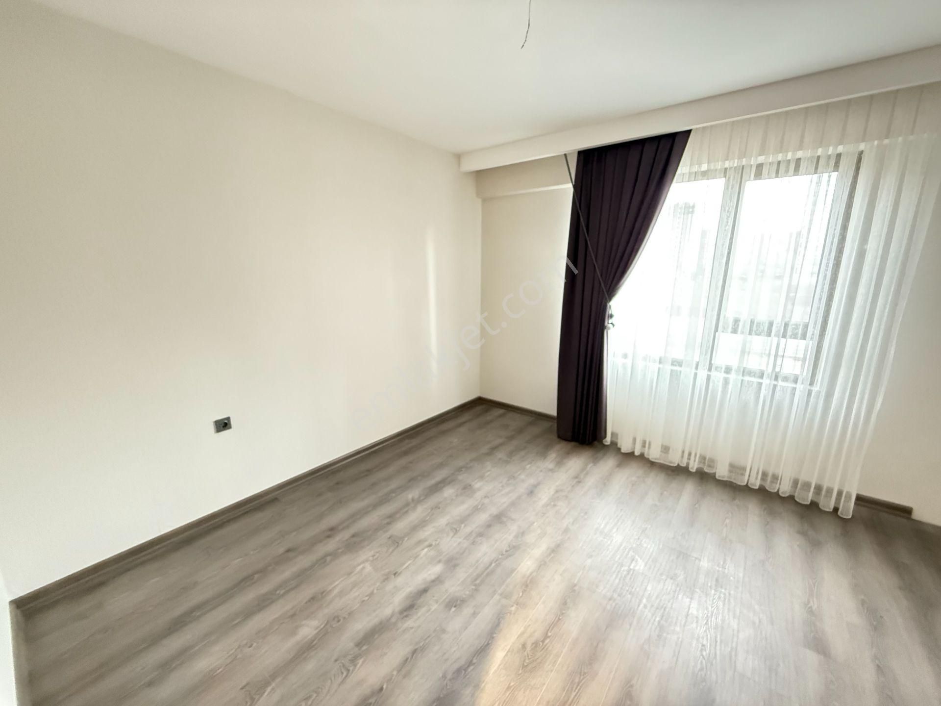 Ova Gross Karşısı 4,5+1 9.kat Loft Yapı Çift Bloklu Site İçinde - Görsel 23