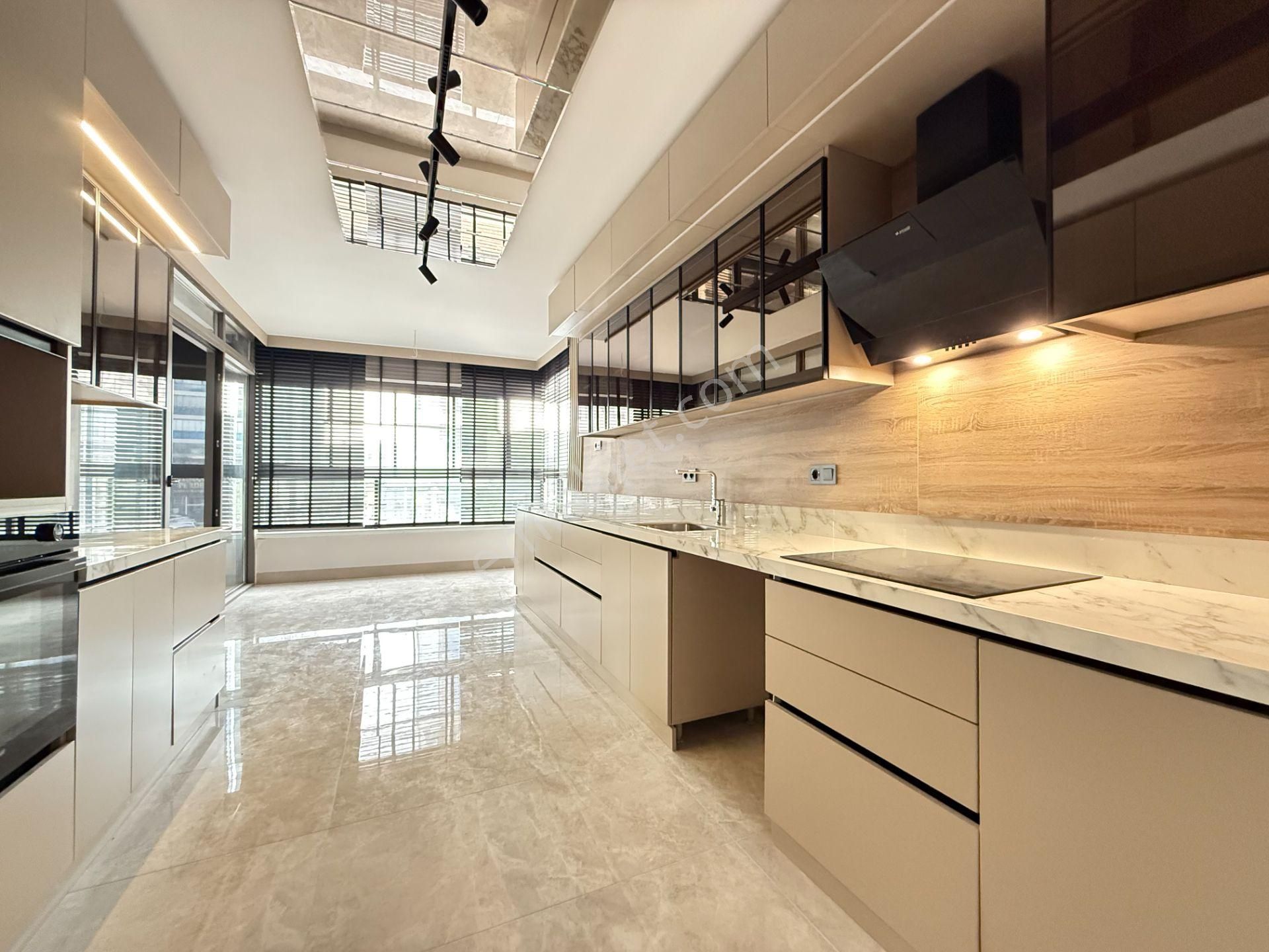 Ova Gross Karşısı 4,5+1 9.kat Loft Yapı Çift Bloklu Site İçinde - Görsel 8