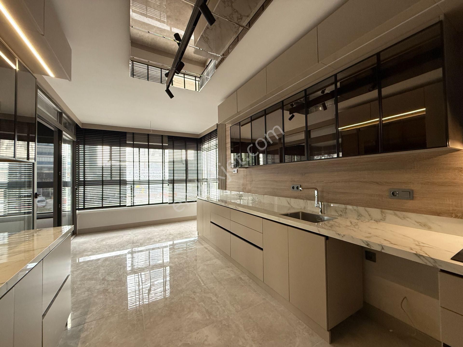 Ova Gross Karşısı 4,5+1 9.kat Loft Yapı Çift Bloklu Site İçinde - Görsel 6