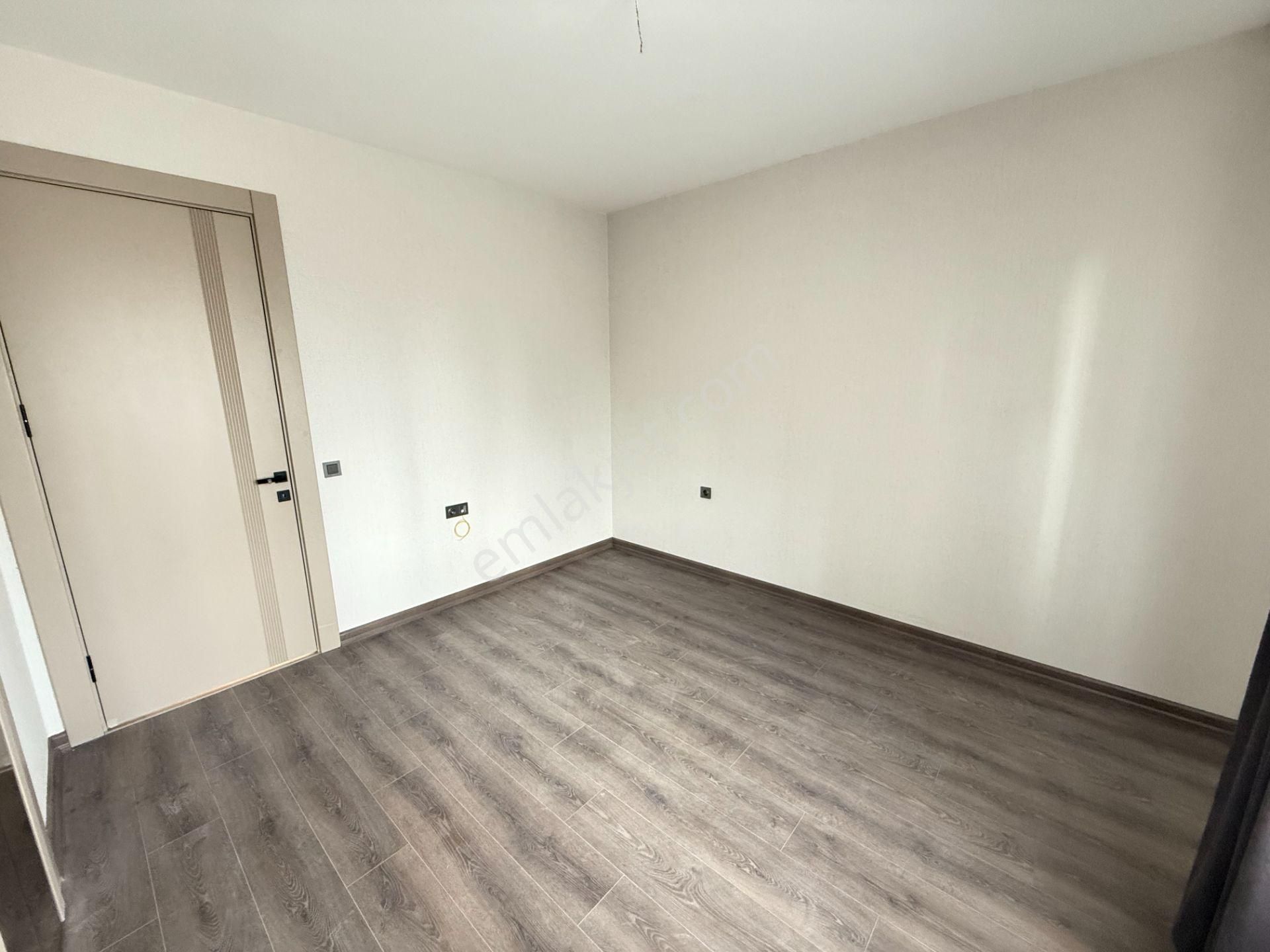 Ova Gross Karşısı 4,5+1 9.kat Loft Yapı Çift Bloklu Site İçinde - Görsel 29