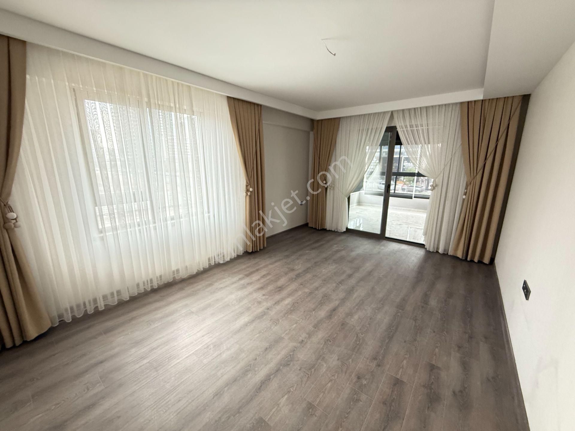 Ova Gross Karşısı 4,5+1 9.kat Loft Yapı Çift Bloklu Site İçinde - Görsel 19