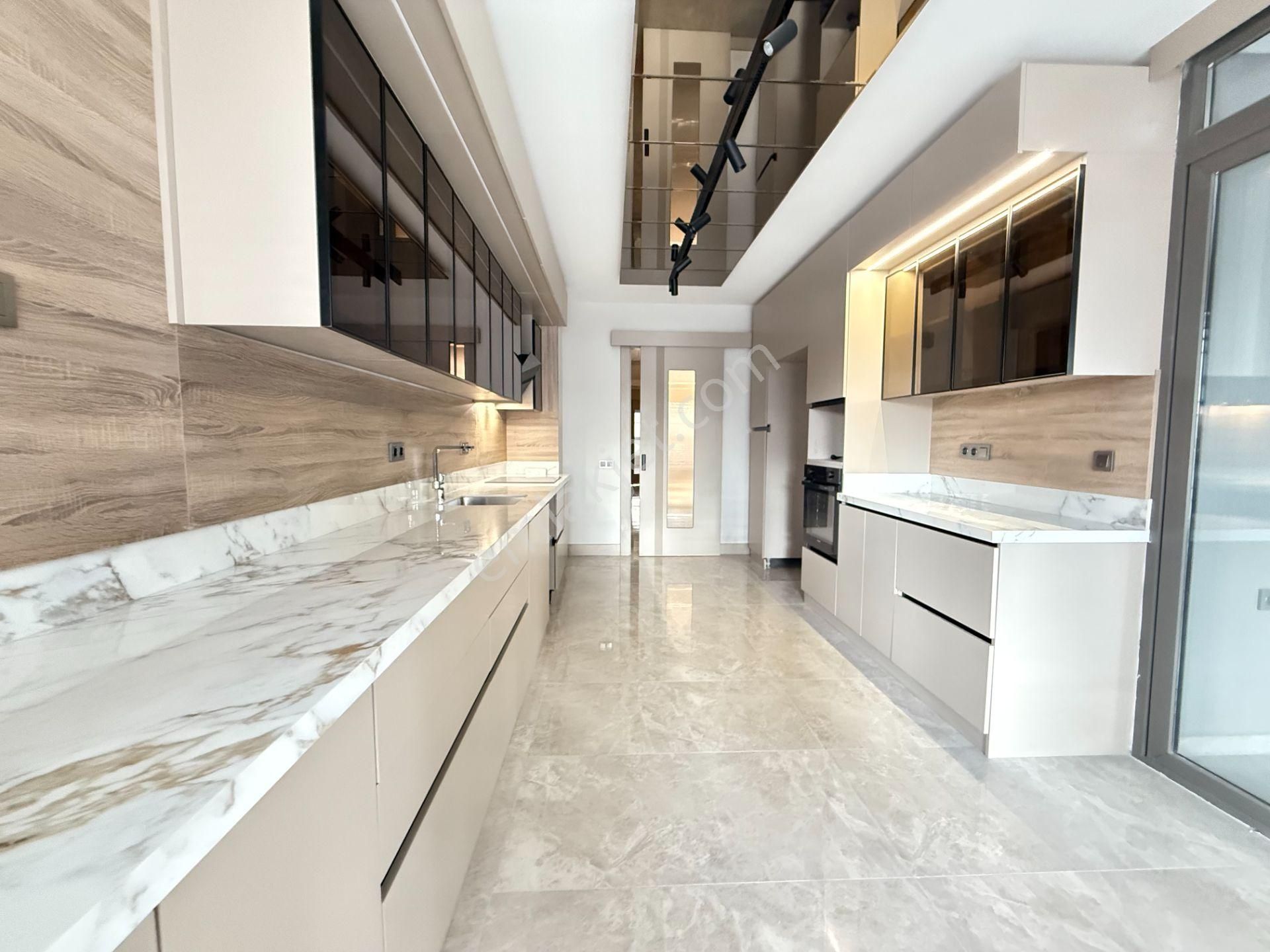 Ova Gross Karşısı 4,5+1 9.kat Loft Yapı Çift Bloklu Site İçinde - Görsel 7