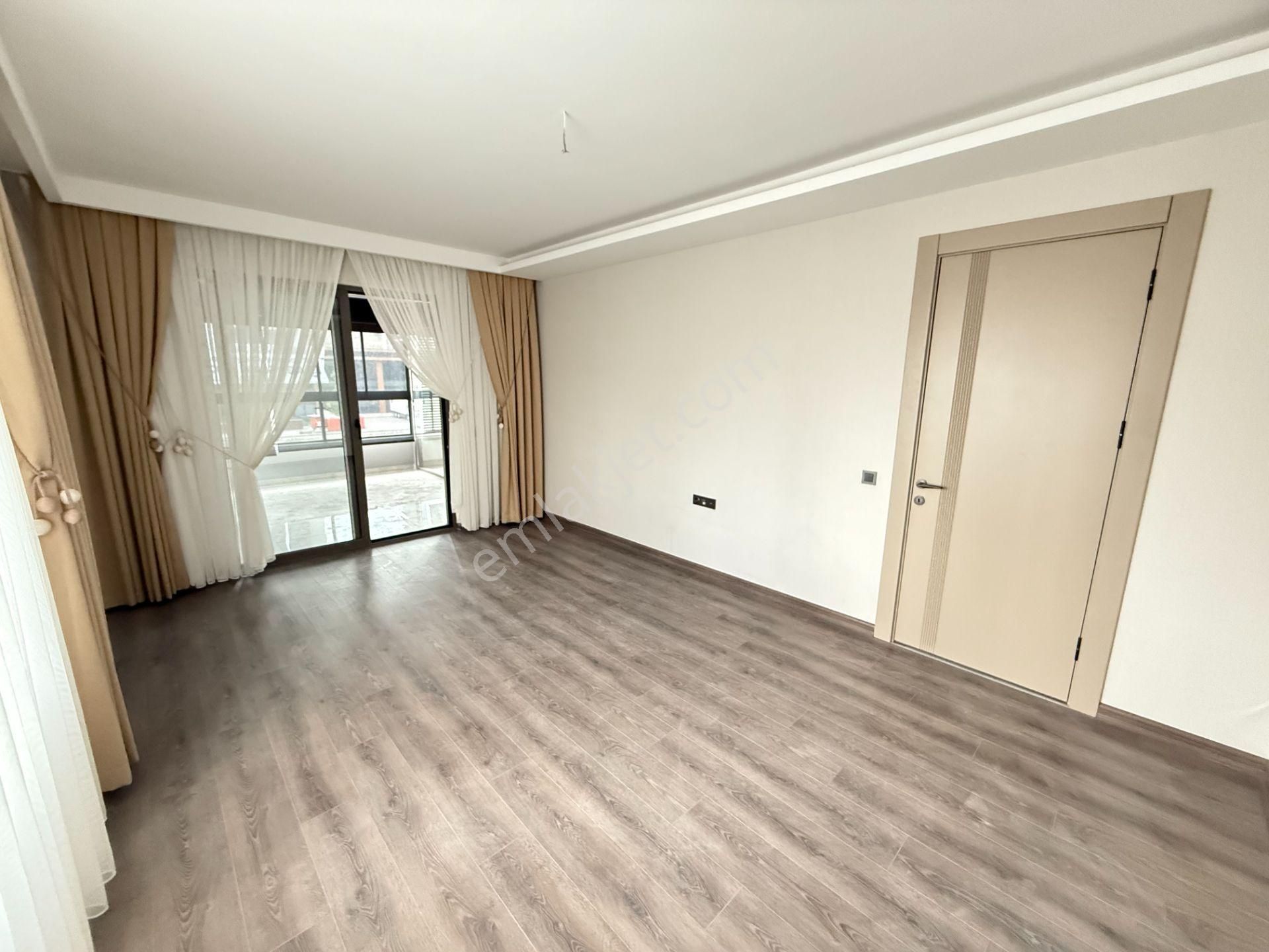 Ova Gross Karşısı 4,5+1 9.kat Loft Yapı Çift Bloklu Site İçinde - Görsel 20