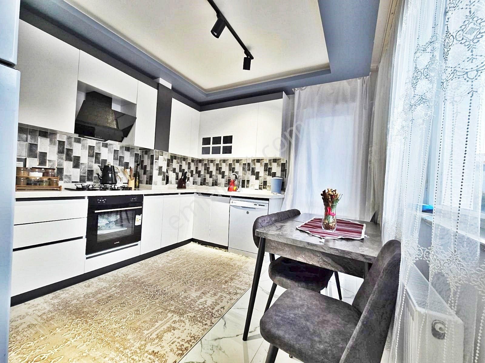 Merkezi Konumda Limitsiz Kredi İmkanı İşcilik Harikası 3+1 Daire - Görsel 2