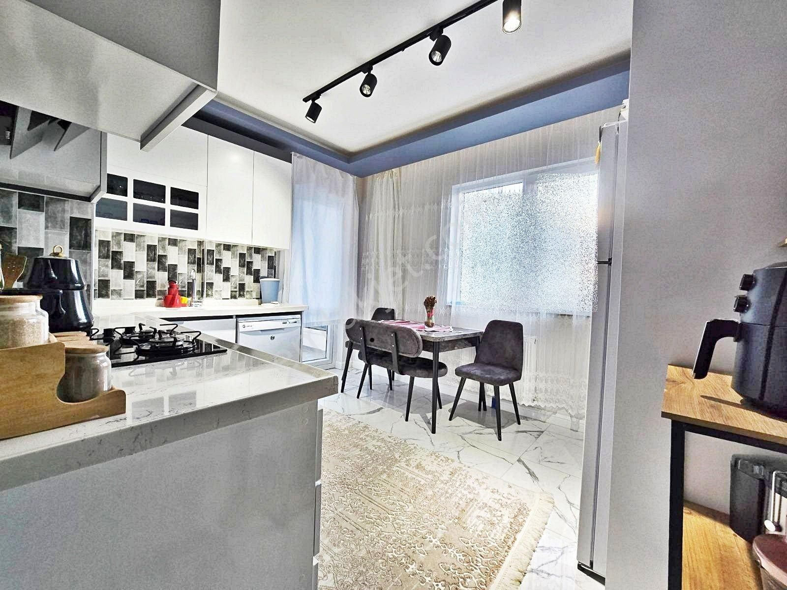 Merkezi Konumda Limitsiz Kredi İmkanı İşcilik Harikası 3+1 Daire - Görsel 8