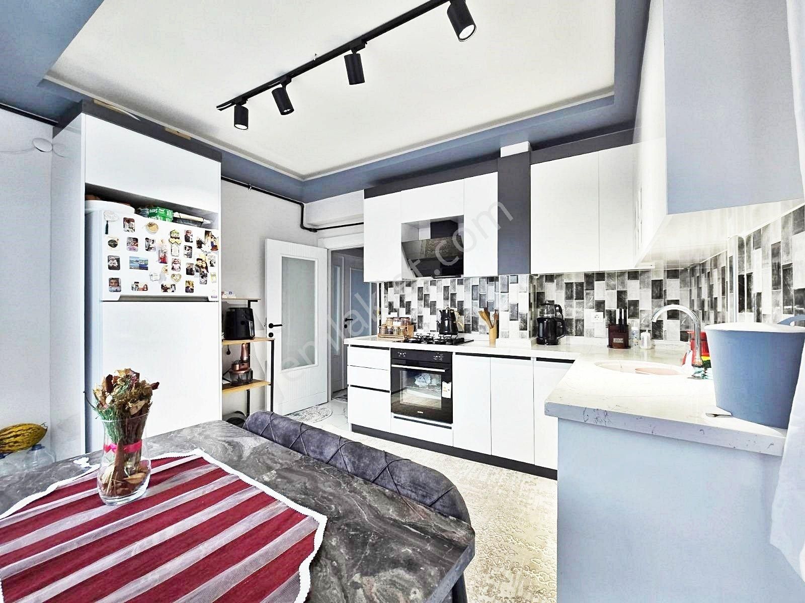 Merkezi Konumda Limitsiz Kredi İmkanı İşcilik Harikası 3+1 Daire - Görsel 5