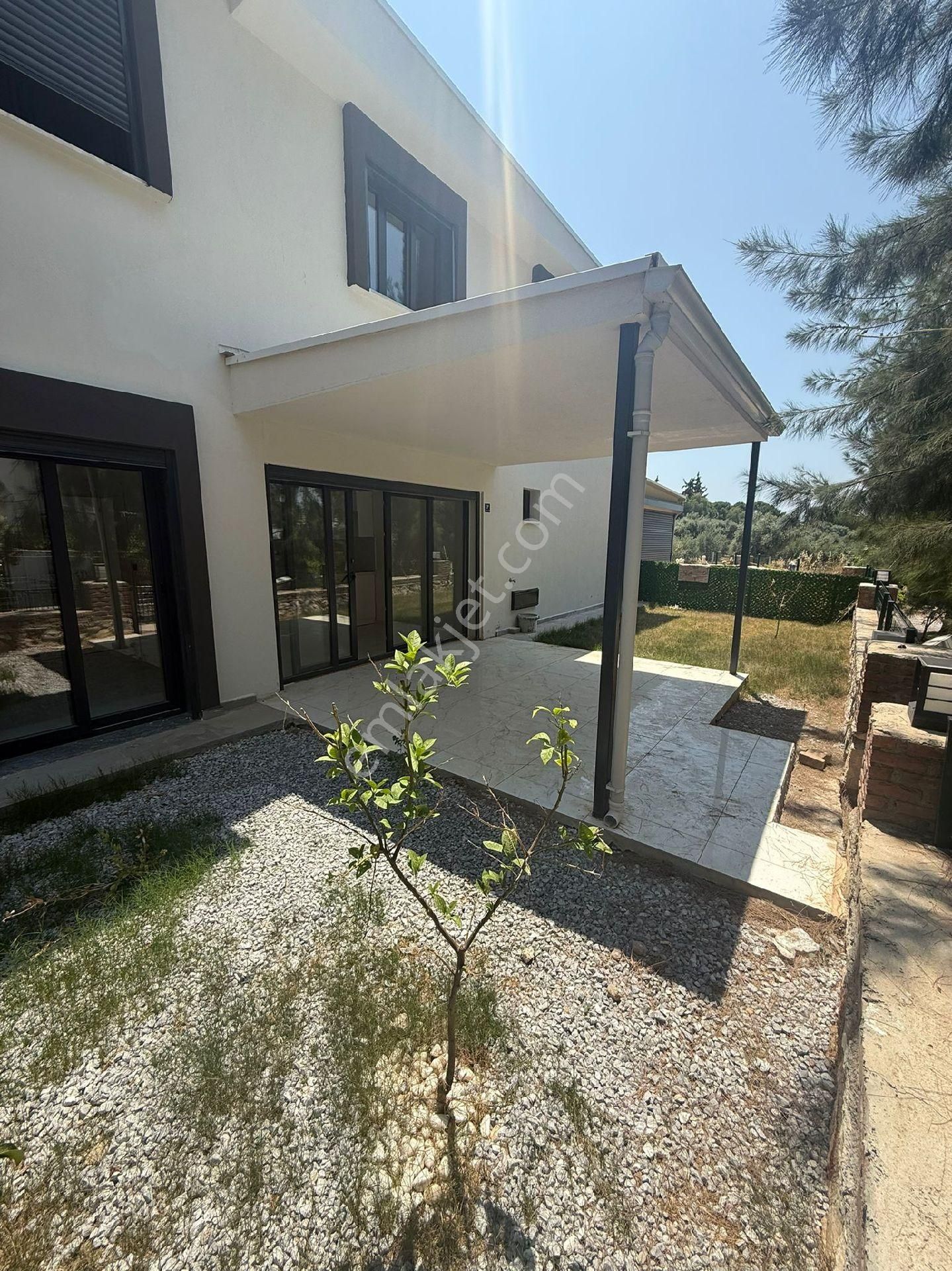 Didim Satılık Akbükte 3+1 Müstakil Yazlık Villa