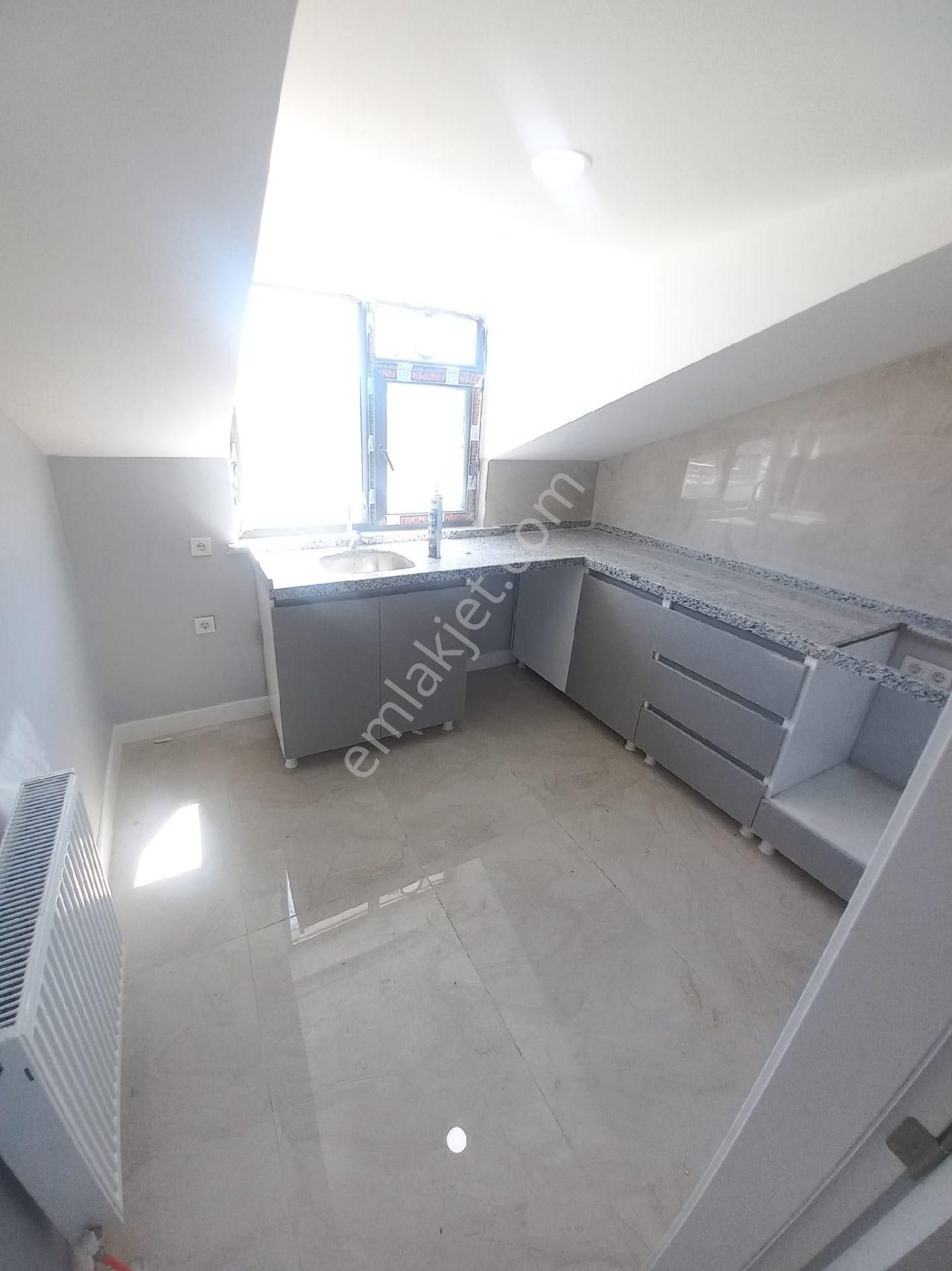 Küçükçekmece Cennet Mah. Satılık Otoparklı 200 M2 Dubleks Metrobüse 2 Dak - Görsel 8