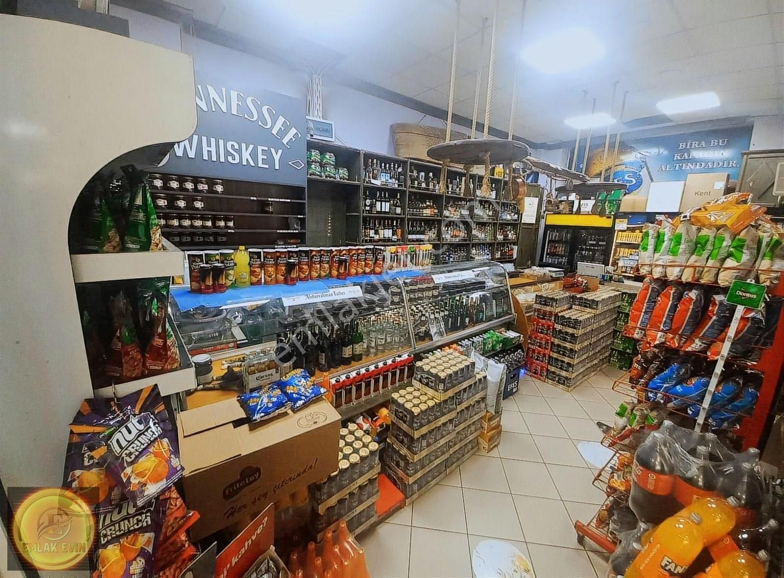 Eryaman Da Galaksi Avm De Giriş Vitrini Olan Faal Dükkan - Görsel 8