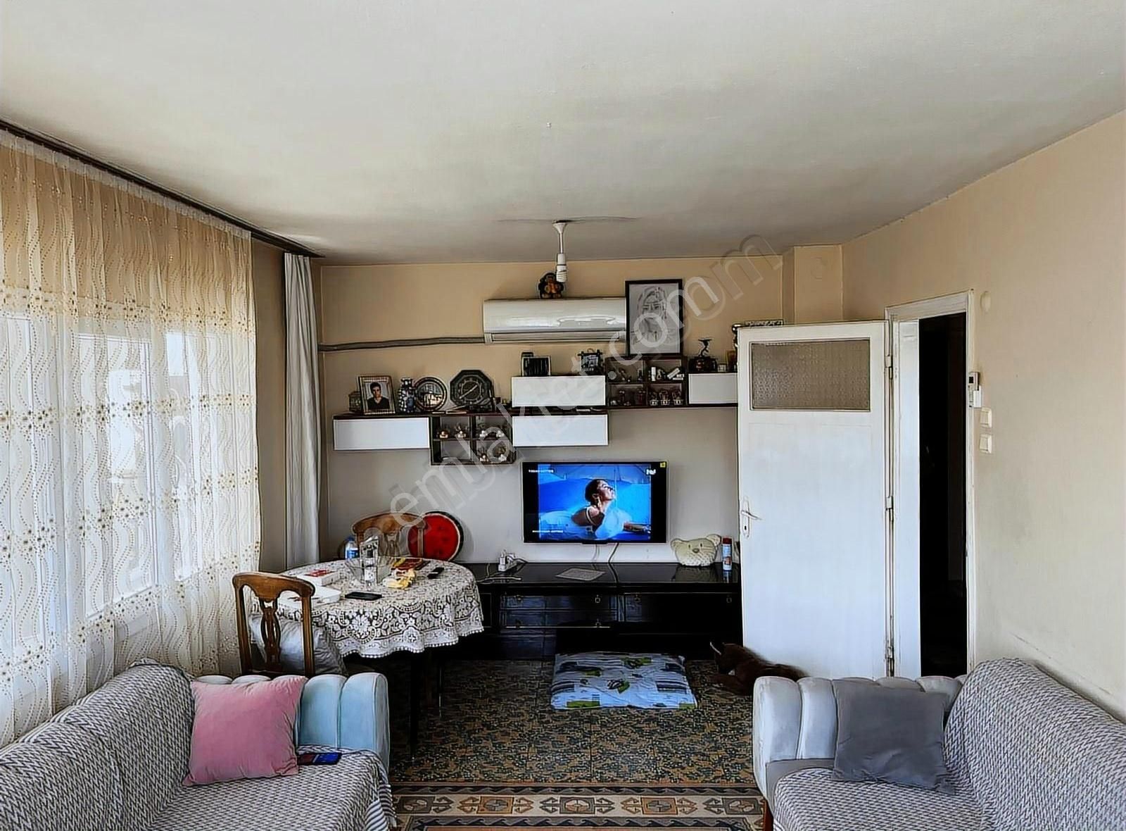 Baron Emlaktan Satılık Ordu Caddesi Üzerinde Satılık 2+1 Daire