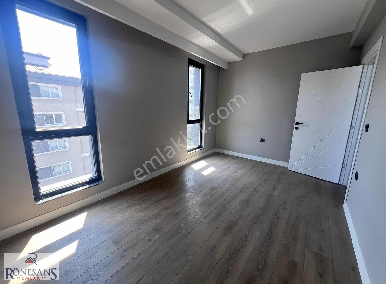 Rönesans Emlak'tan Tramvay'a Cephe Deniz Manzaralı Daire - Görsel 5