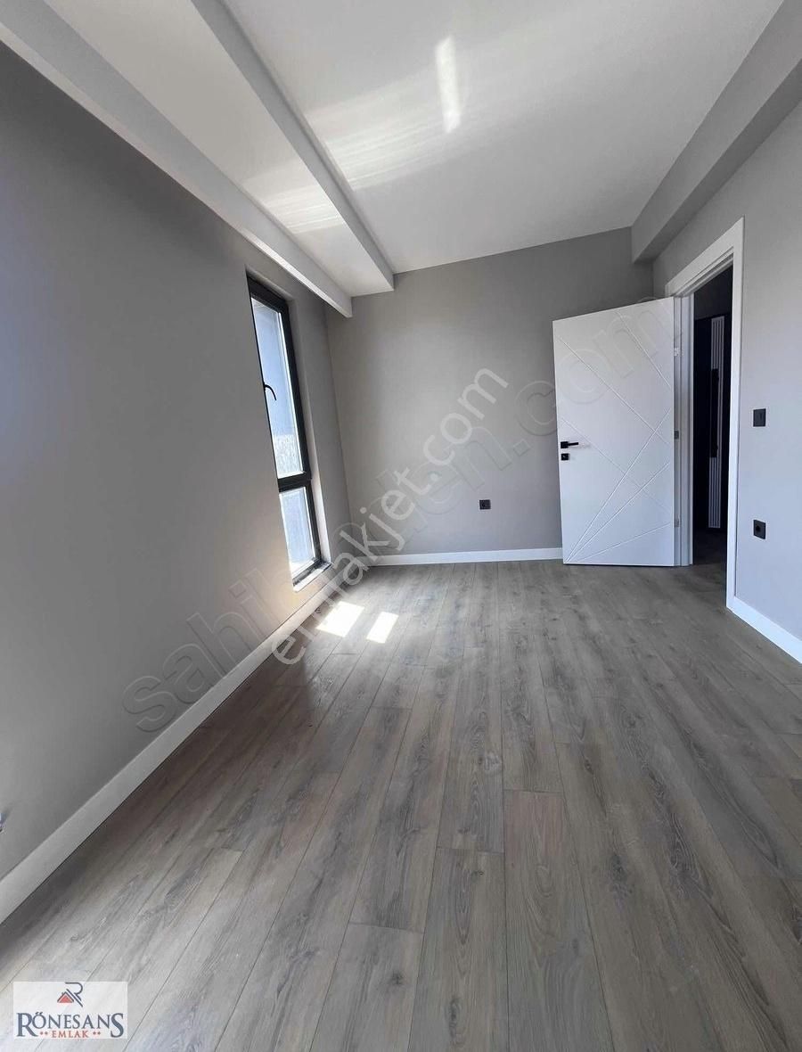 Rönesans Emlak'tan Tramvay'a Cephe Deniz Manzaralı Daire - Görsel 2