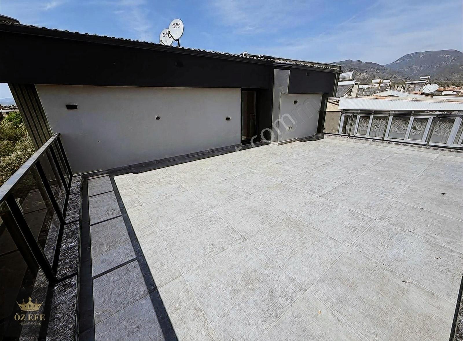 Altınolukta Denize 50metre 4+1 Lüx Villa - Görsel 16