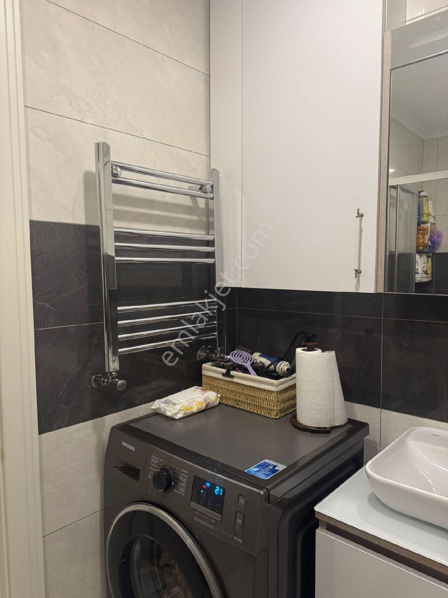 Bahçelievler İstanbul Şehitleri Caddesi Üzerinde 3+1'den Geniş Mutfaklı 2+1 - Görsel 22