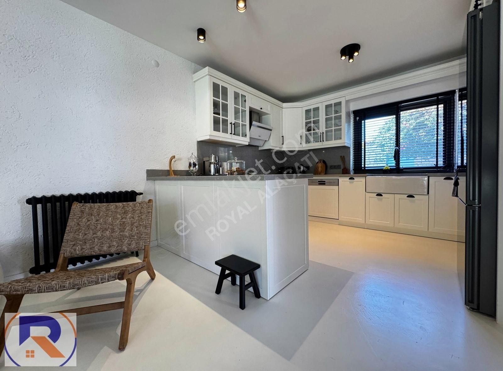 Royal Alaçatı Merkezi Konumda 4+1 Bohem Tasarım Villa Satışta - Görsel 13