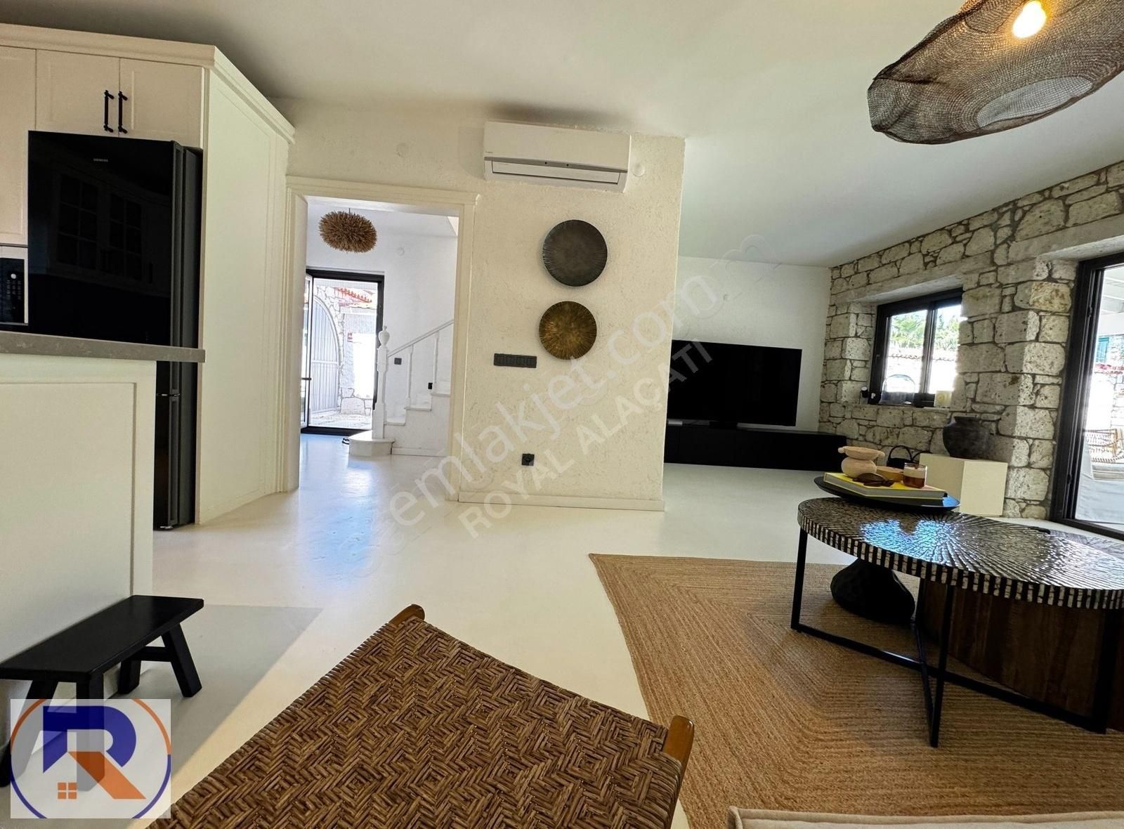 Royal Alaçatı Merkezi Konumda 4+1 Bohem Tasarım Villa Satışta - Görsel 25