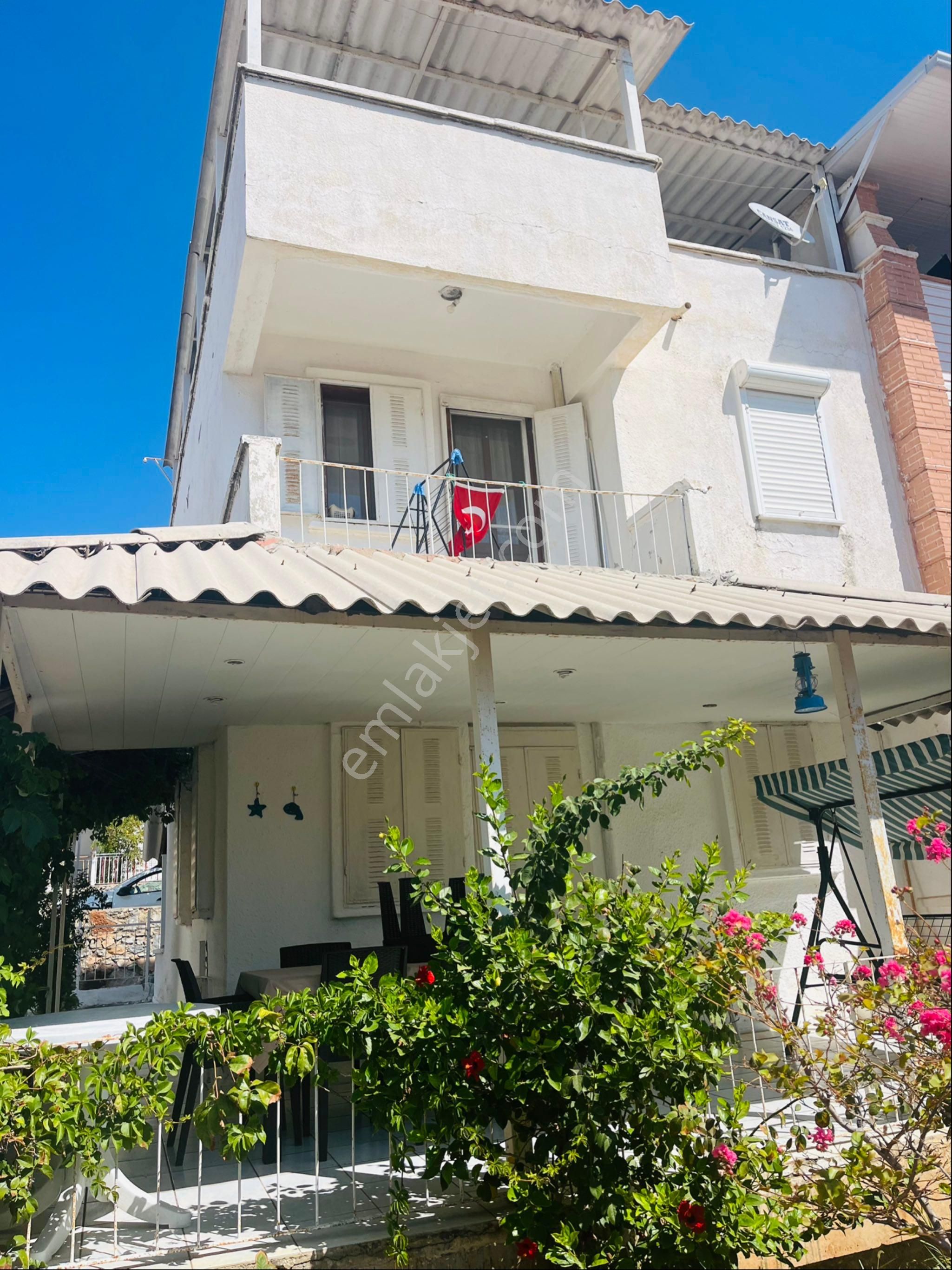 Didim Akbük Te Satılık 3+1 Bahçeli Yazlık