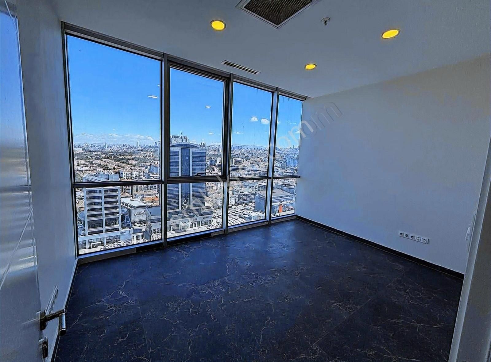 Konutzenden Çukurambarda Yapılı Ofis - Görsel 11