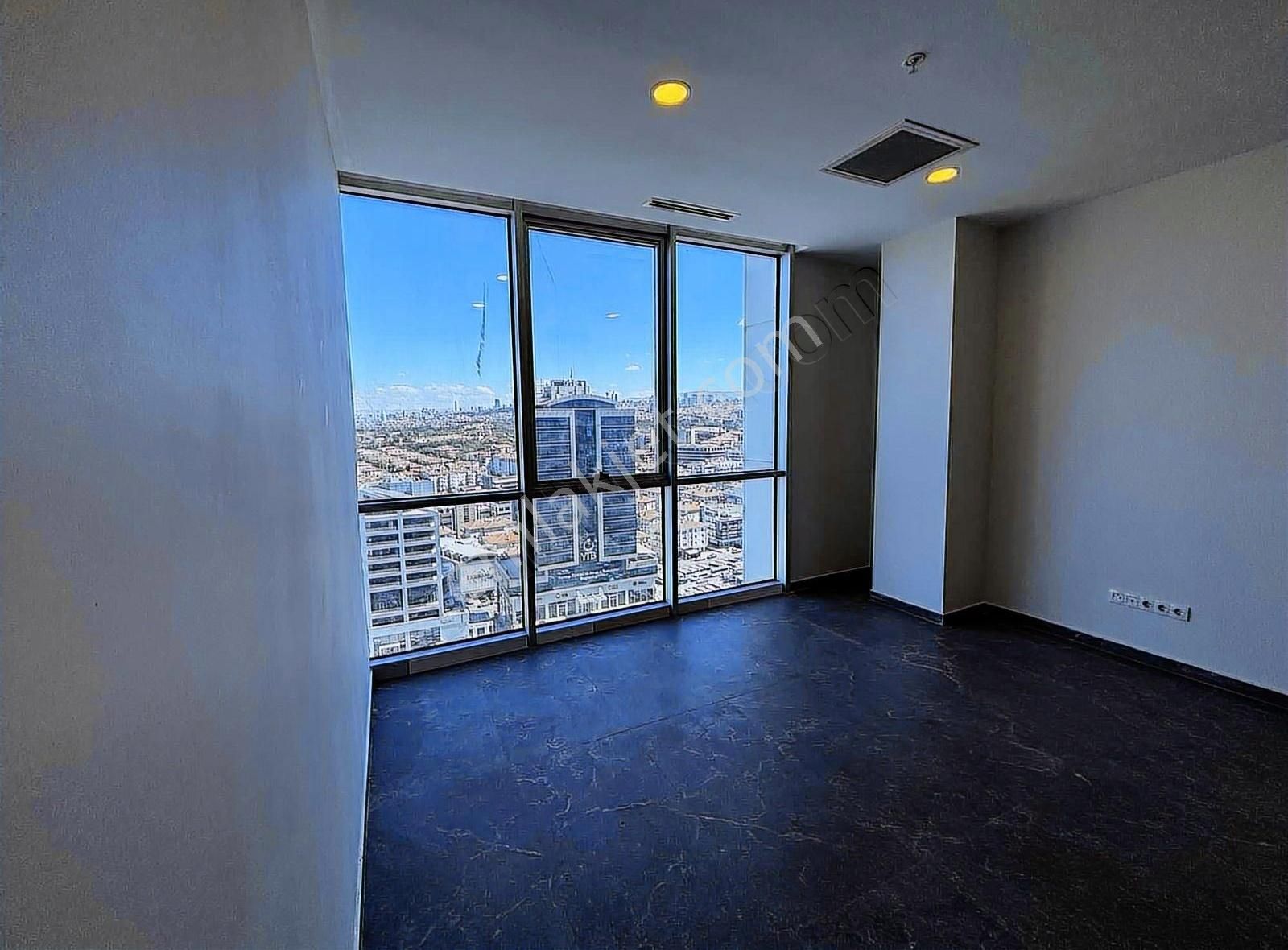 Konutzenden Çukurambarda Yapılı Ofis - Görsel 24