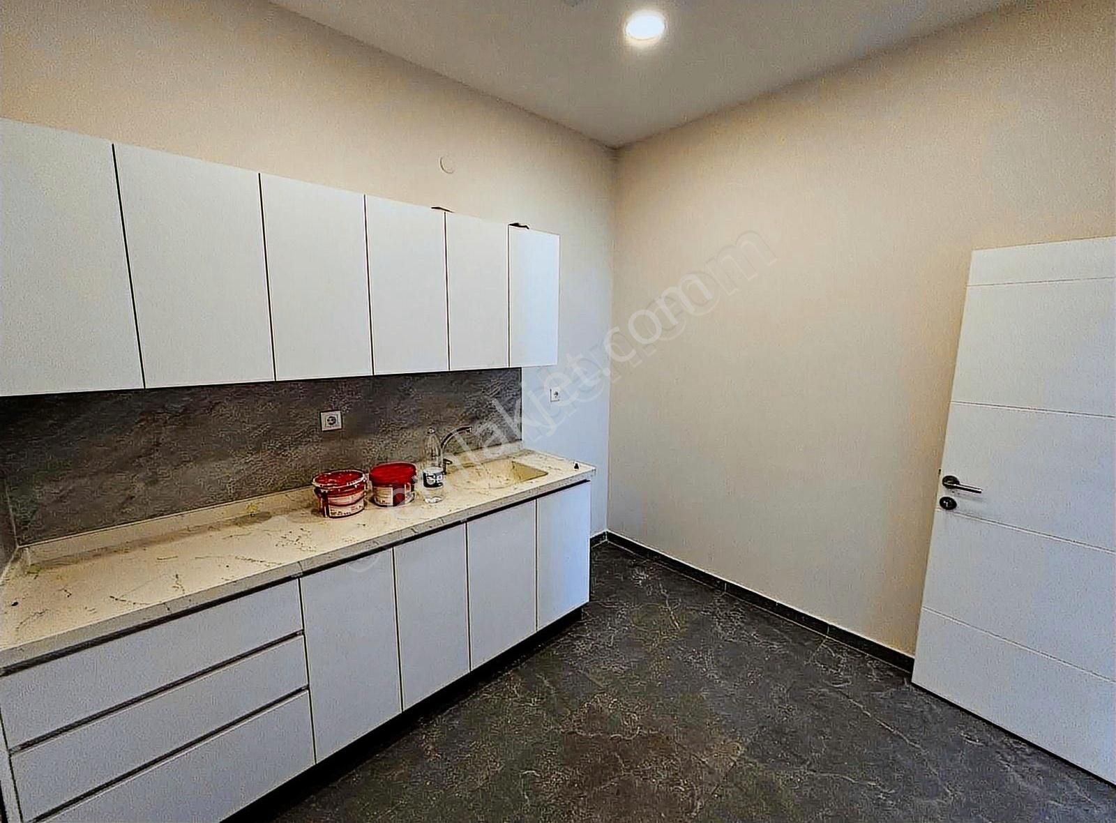 Konutzenden Çukurambarda Yapılı Ofis - Görsel 18