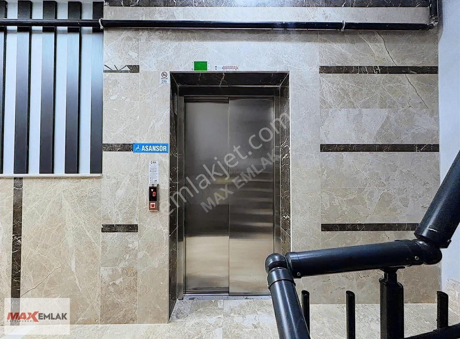 Bağlarbaşı Mah.merkezi Konumda İskanlı 2+1 Asansörlü Arakat - Görsel 9