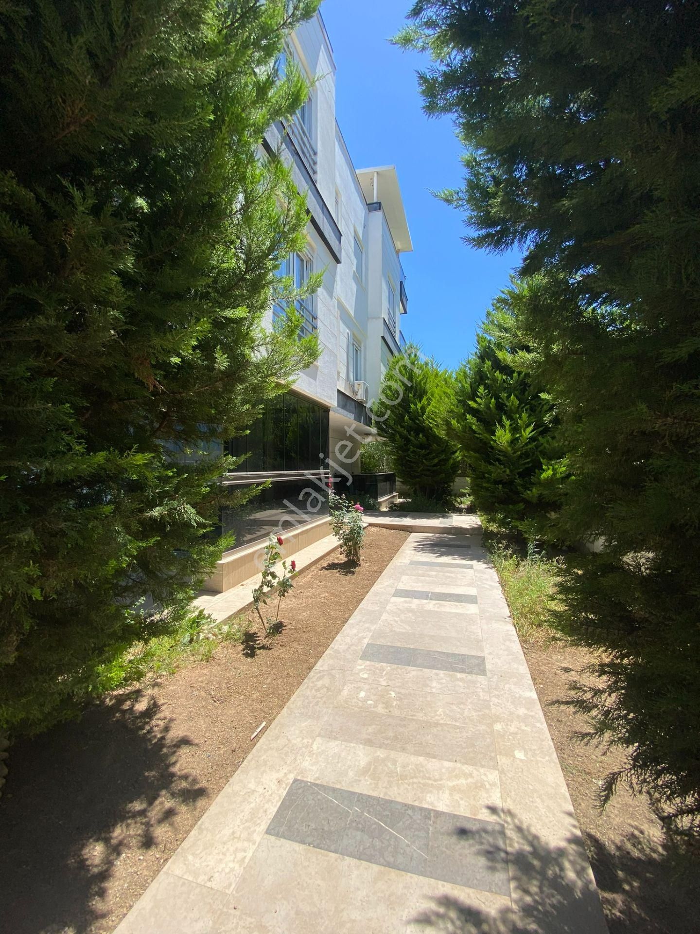 Antalya Lara Güzelbağ'da 1+1 Full Lüks Eşyalı Daire - Görsel 2