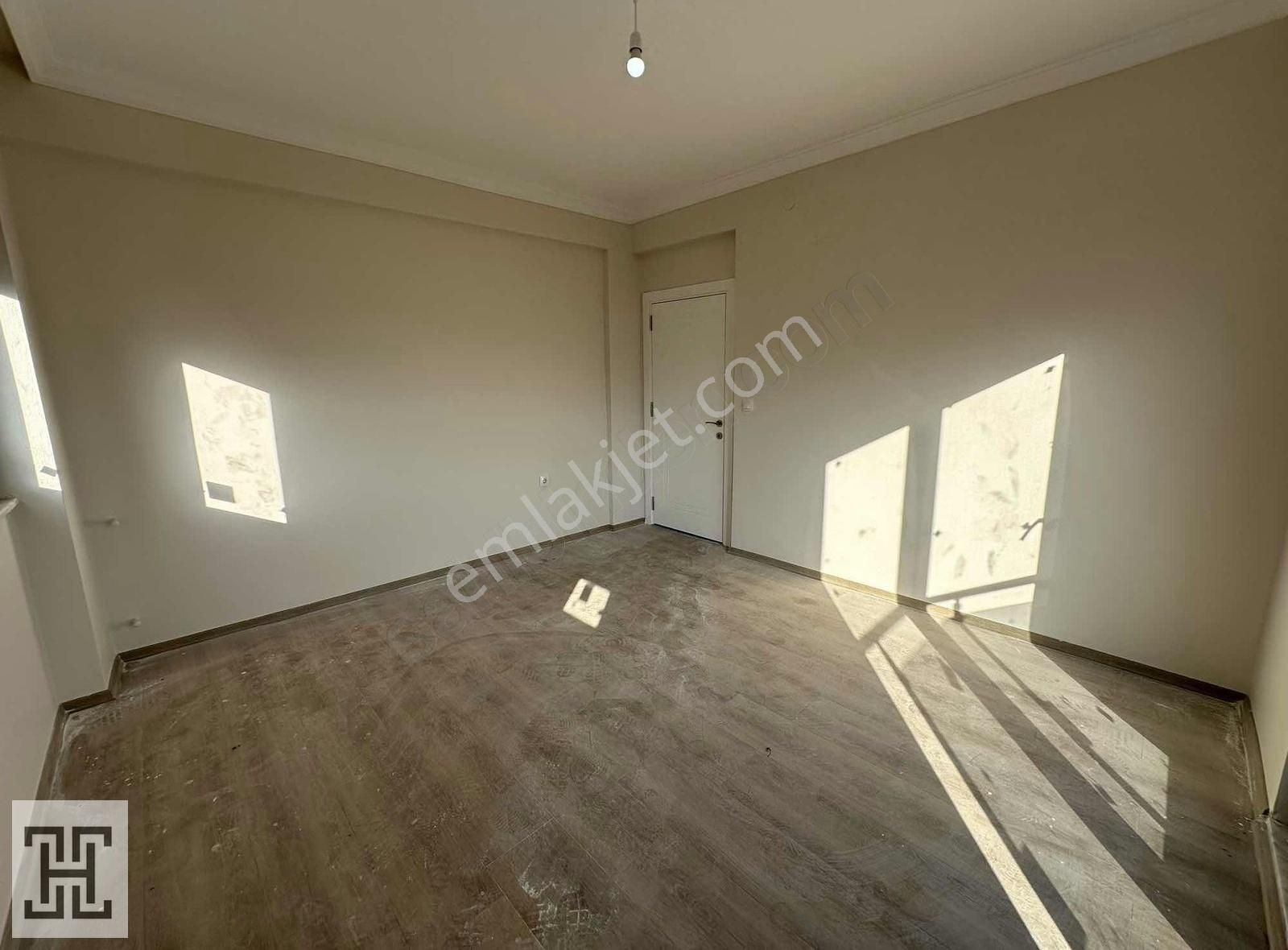 Ertuğrul'dan Deniz Manzaralı İskanlı 2+1 Satılık Daire - Görsel 6