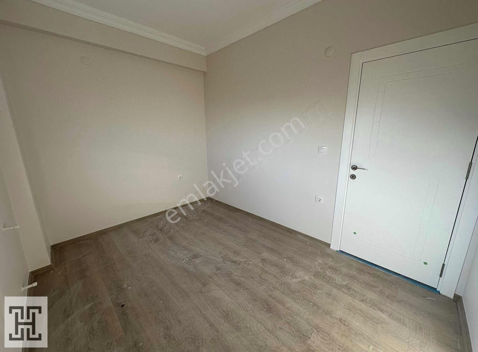 Ertuğrul'dan Deniz Manzaralı İskanlı 2+1 Satılık Daire - Görsel 3