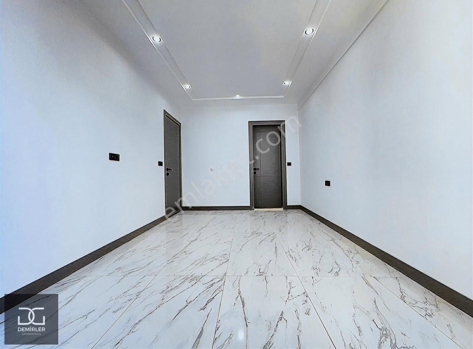 Demirler'den Yenişafakta Ebv. Banyolu Kat Seçenekli 140m² 2+1 - Görsel 15