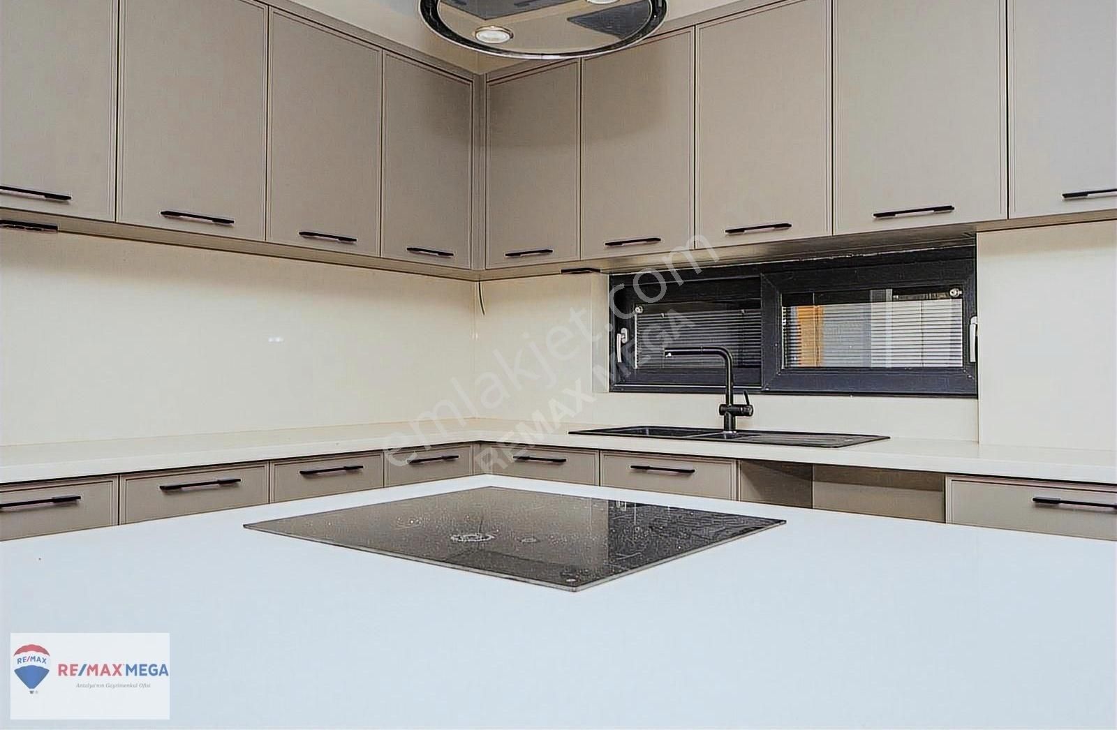 Konyaaltı Mollayusuf'un En Geniş Bahçeli Lüks Villası - Görsel 15