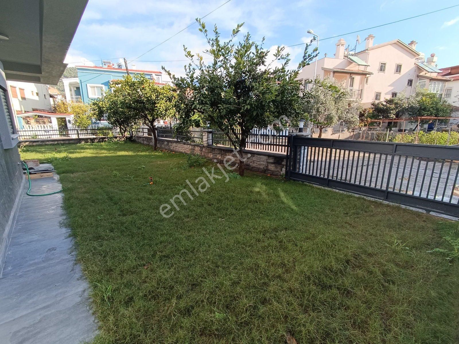 Özderede Köşe Geniş Bahçeli Vill - Görsel 5