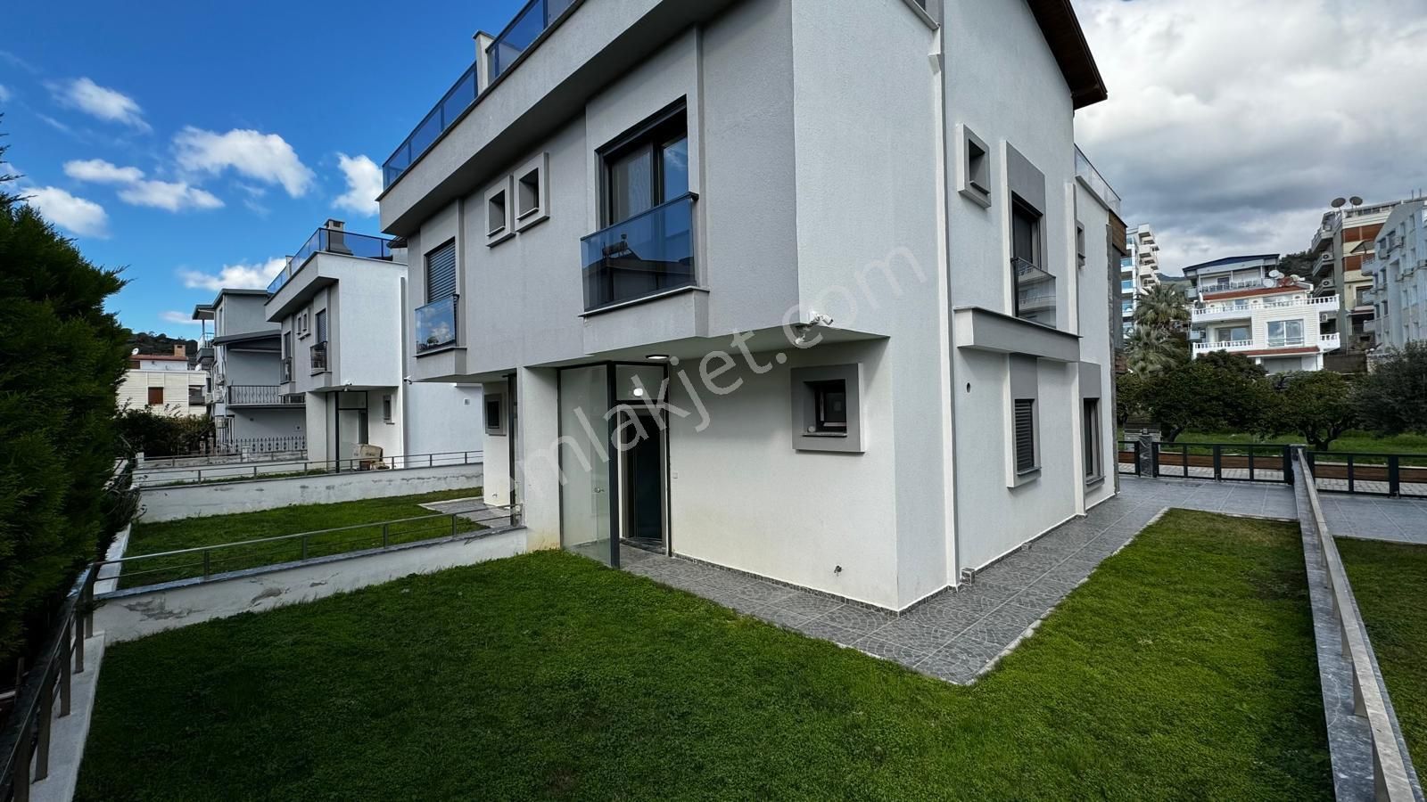 Özderede Denize 100 Metre Lüks Villa (pazarlığa Açık) - Görsel 8