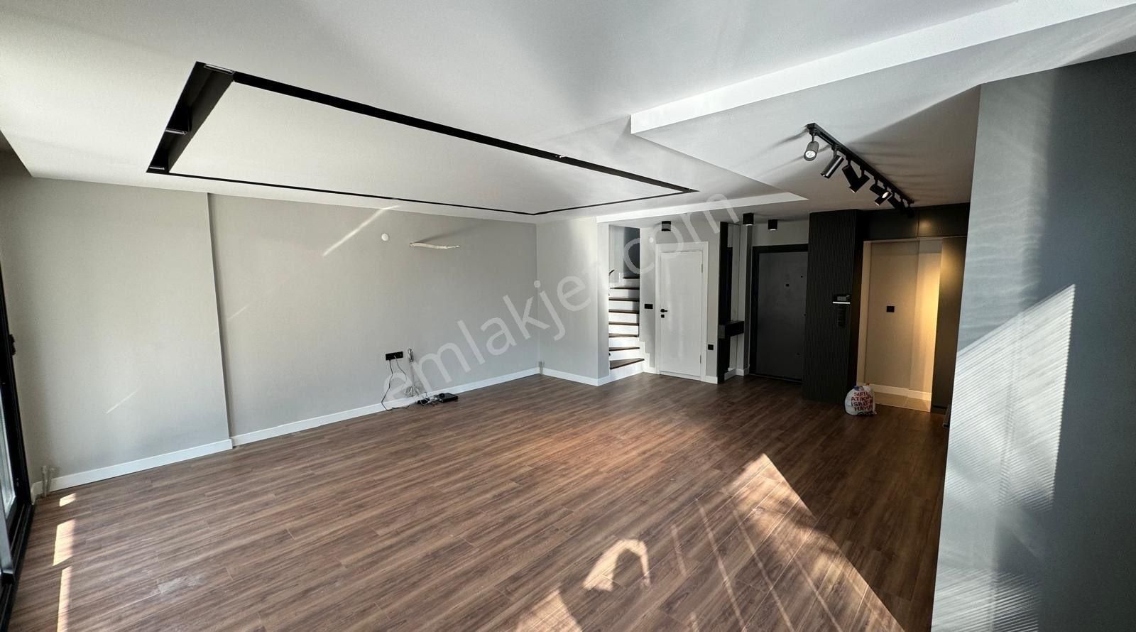 Gümüldürde Denize 50 Metre Tek Müstakil Villa - Görsel 10