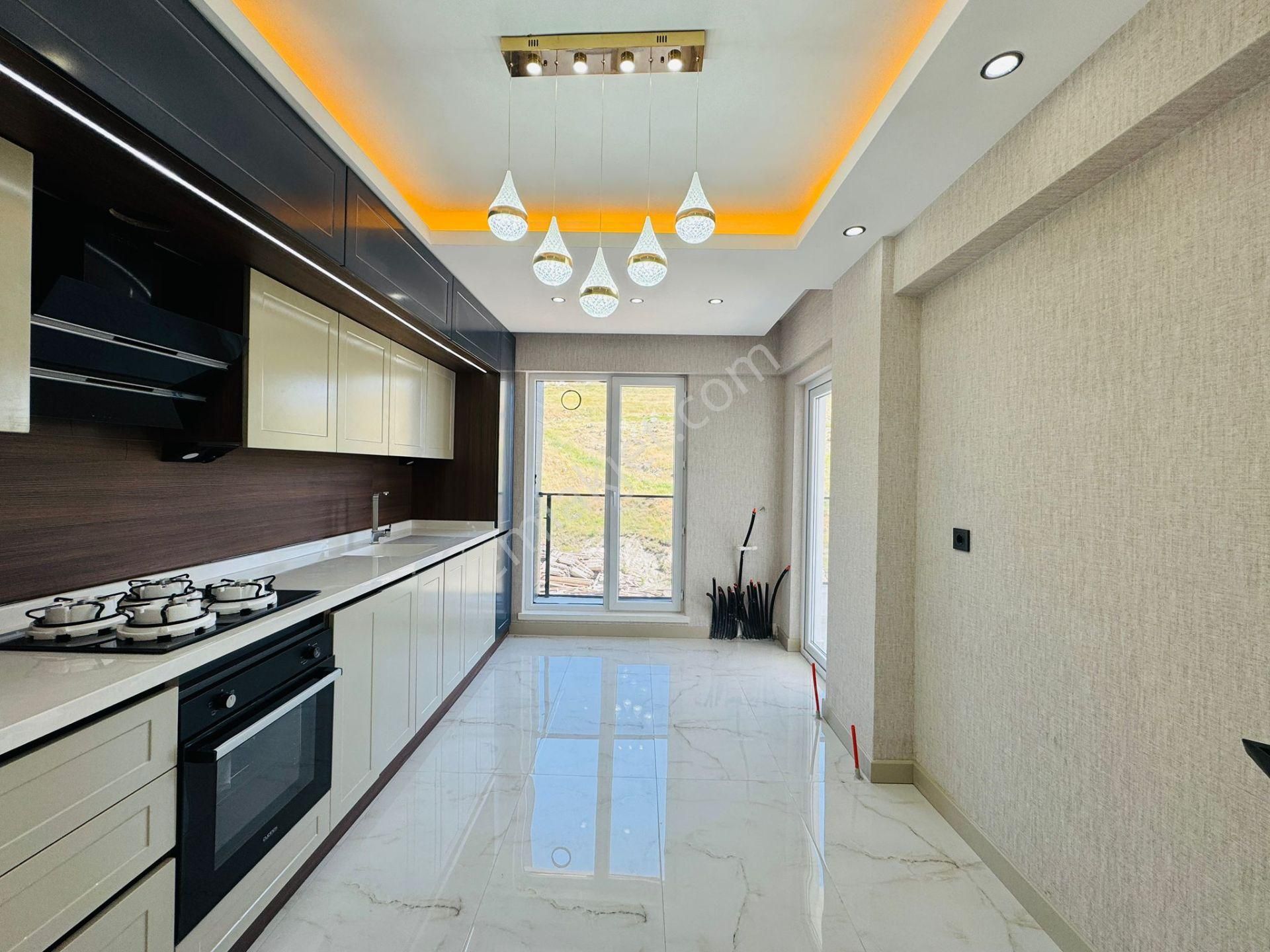 Keçiörende Ultra Lüks Sıfır 3+1 Daire - Görsel 3