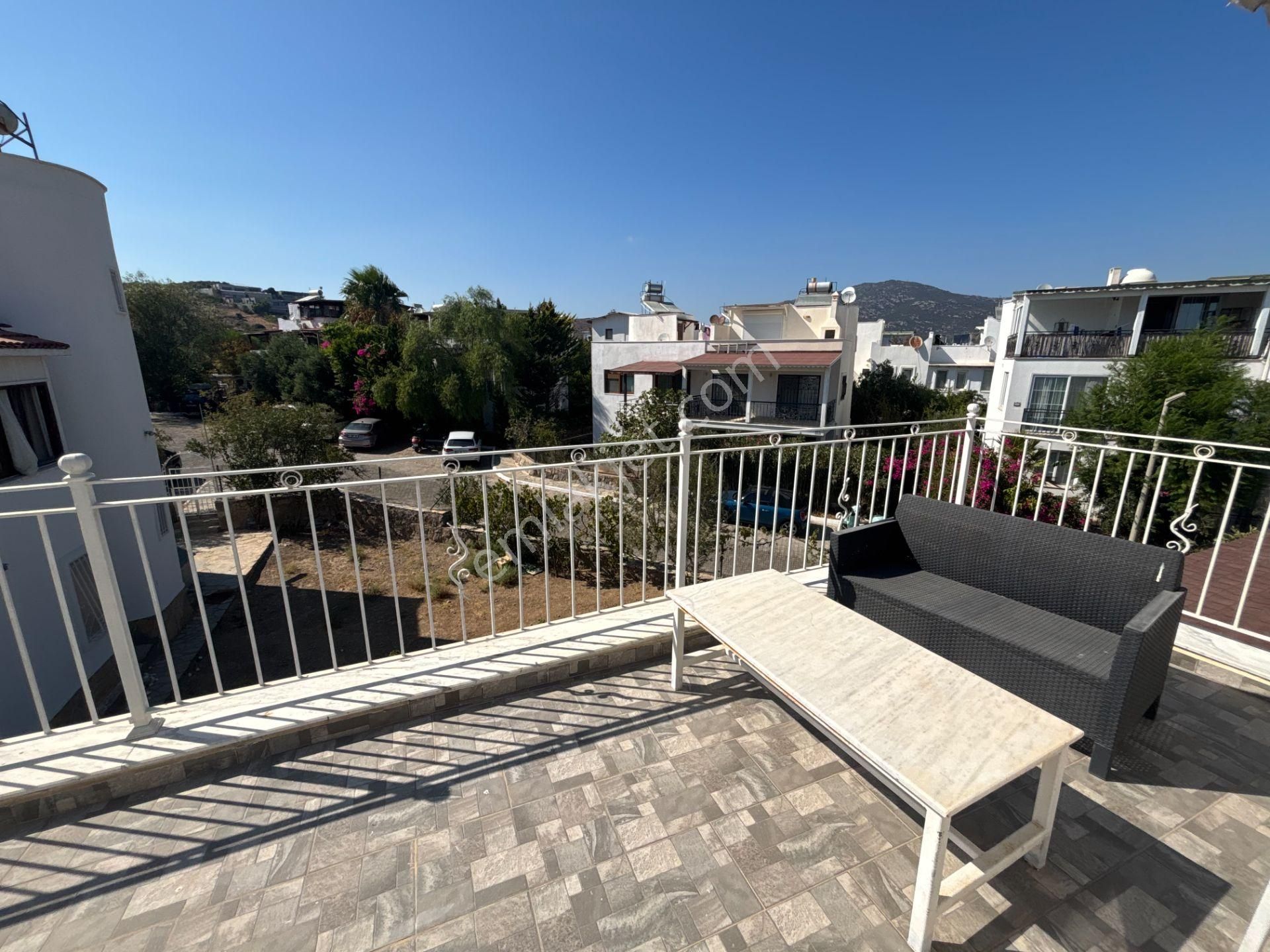 Bodrum Bitez'de Satılık Havuzlu, Deniz Manzaralı Tripleks Villa - Görsel 10