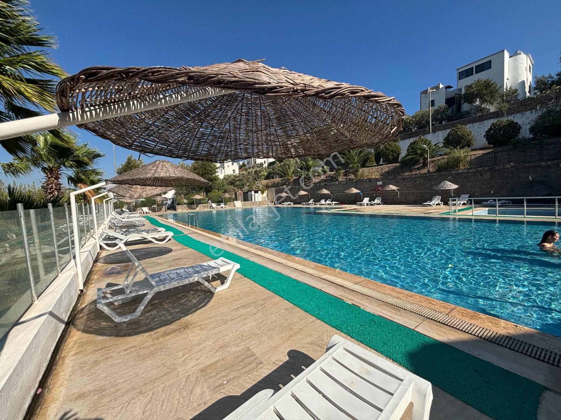 Bodrum Bitez'de Satılık Havuzlu, Deniz Manzaralı Tripleks Villa - Görsel 22