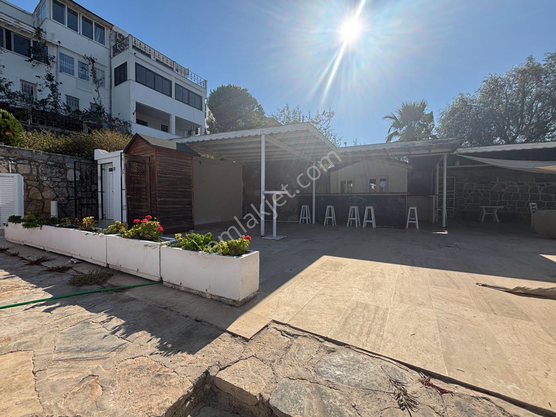 Bodrum Bitez'de Satılık Havuzlu, Deniz Manzaralı Tripleks Villa - Görsel 21