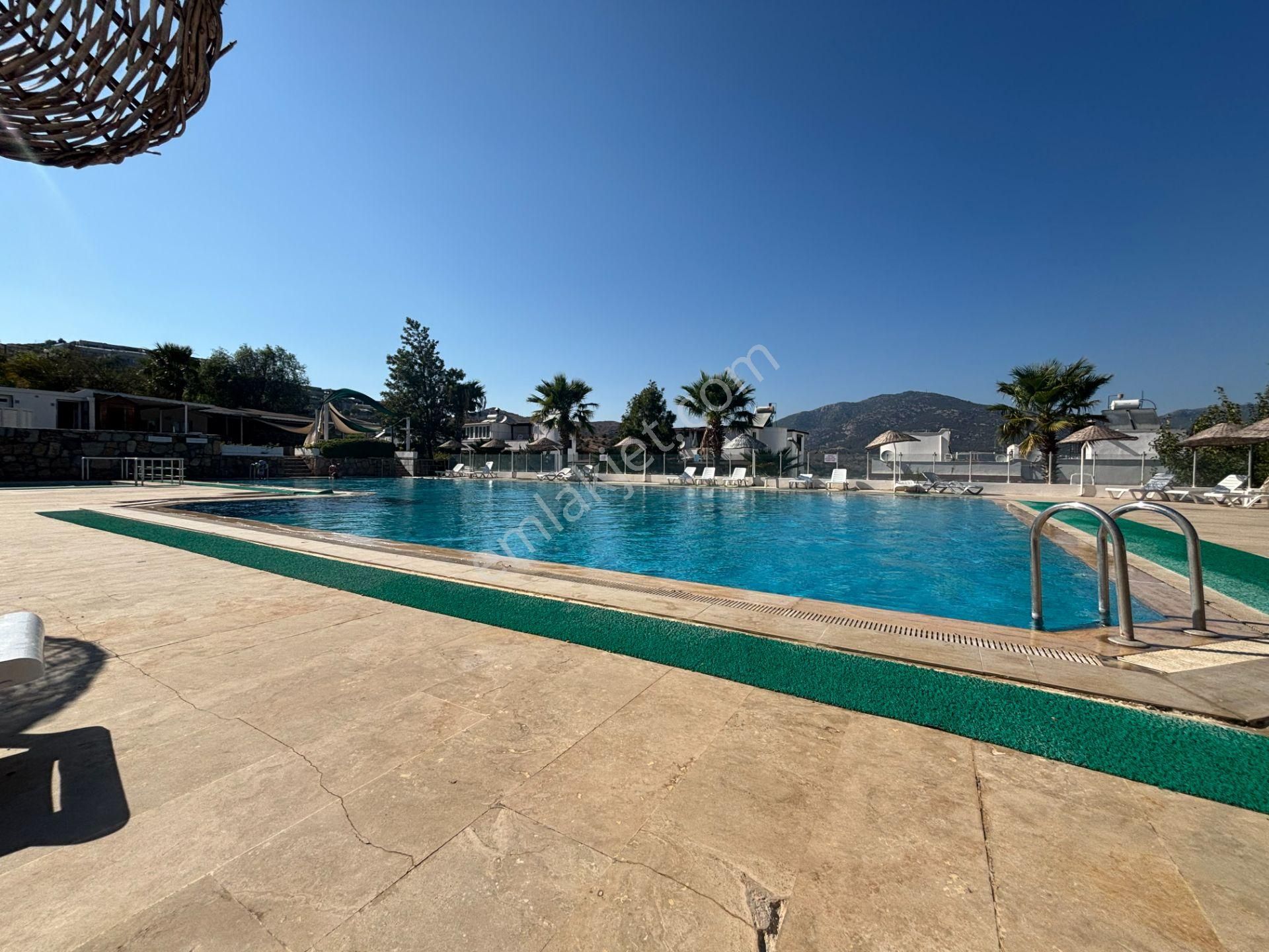 Bodrum Bitez'de Satılık Havuzlu, Deniz Manzaralı Tripleks Villa - Görsel 20