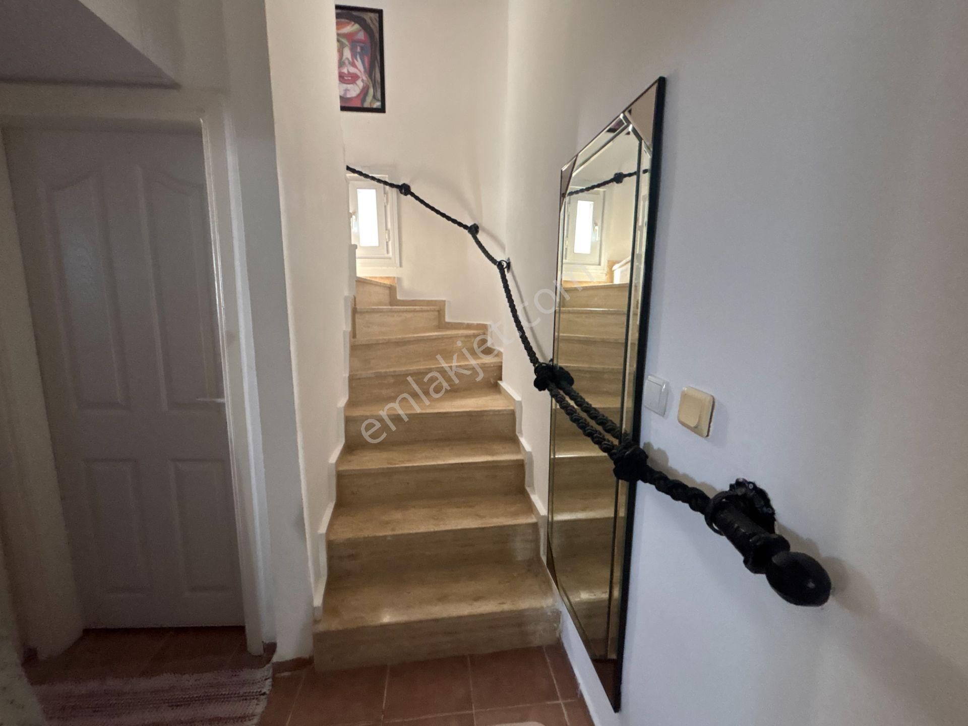 Bodrum Bitez'de Satılık Havuzlu, Deniz Manzaralı Tripleks Villa - Görsel 19