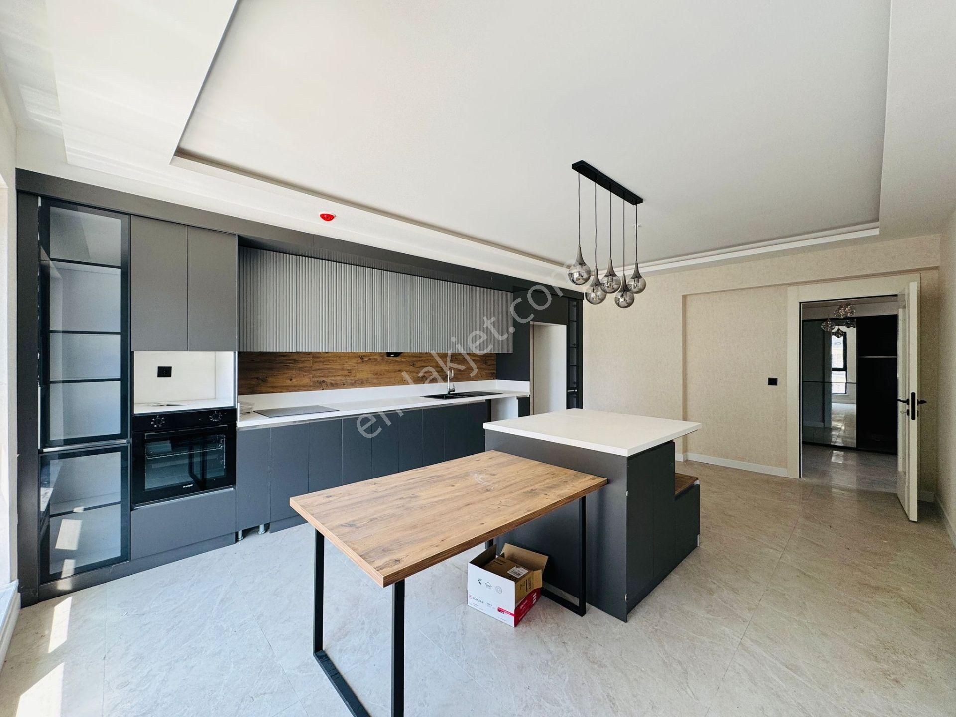 Keçiören Yozgat Bulvarına Cephe Sıfır 4+1 Bulvar Manzaralı - Görsel 16