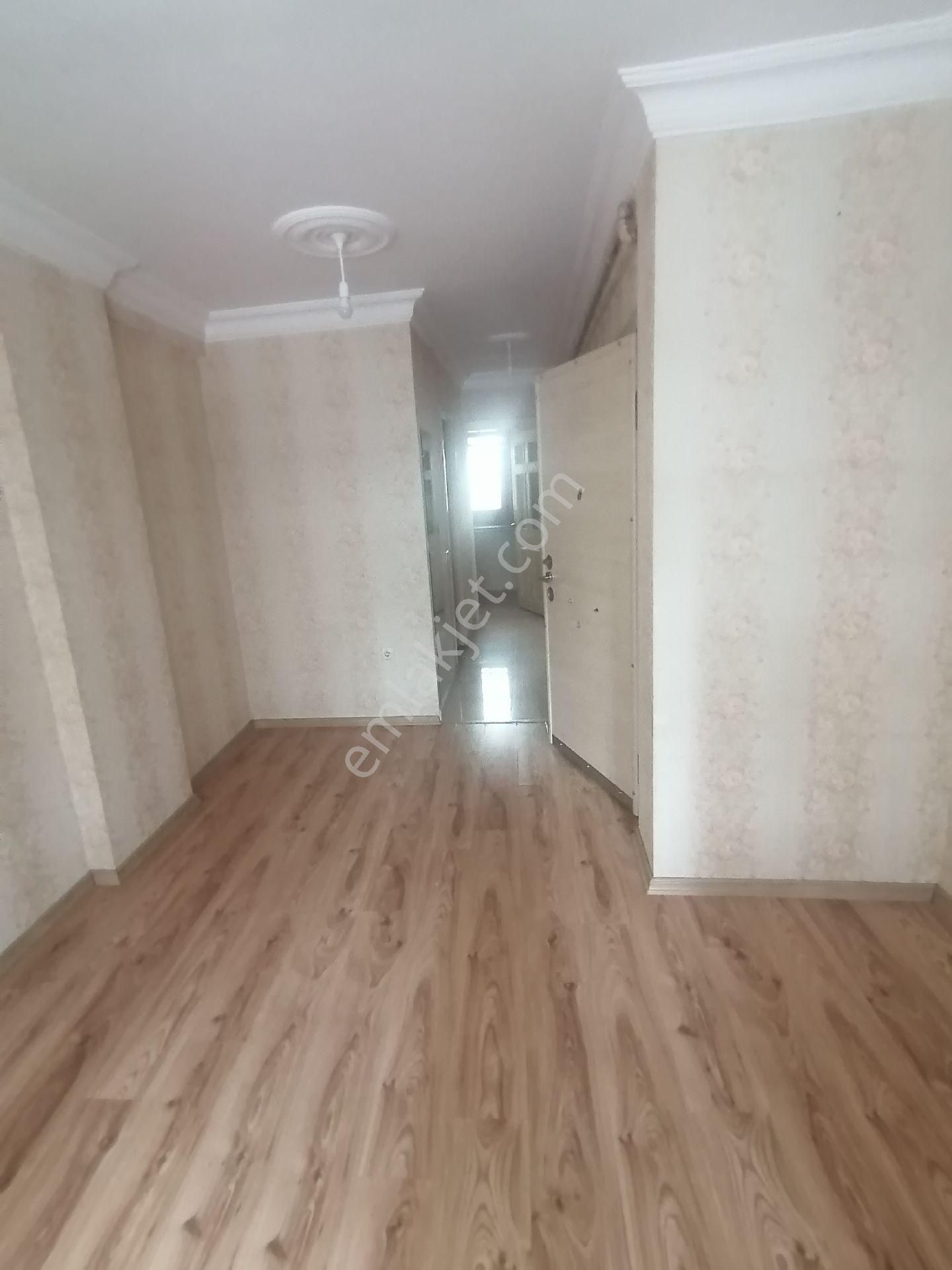 Ümraniye Yamanevler Yeni Bina Metro Yürüme Mesafesi Yüksek Giriş 1+1 Çarşı Yürüme 70 Metre Kiralık - Görsel 2