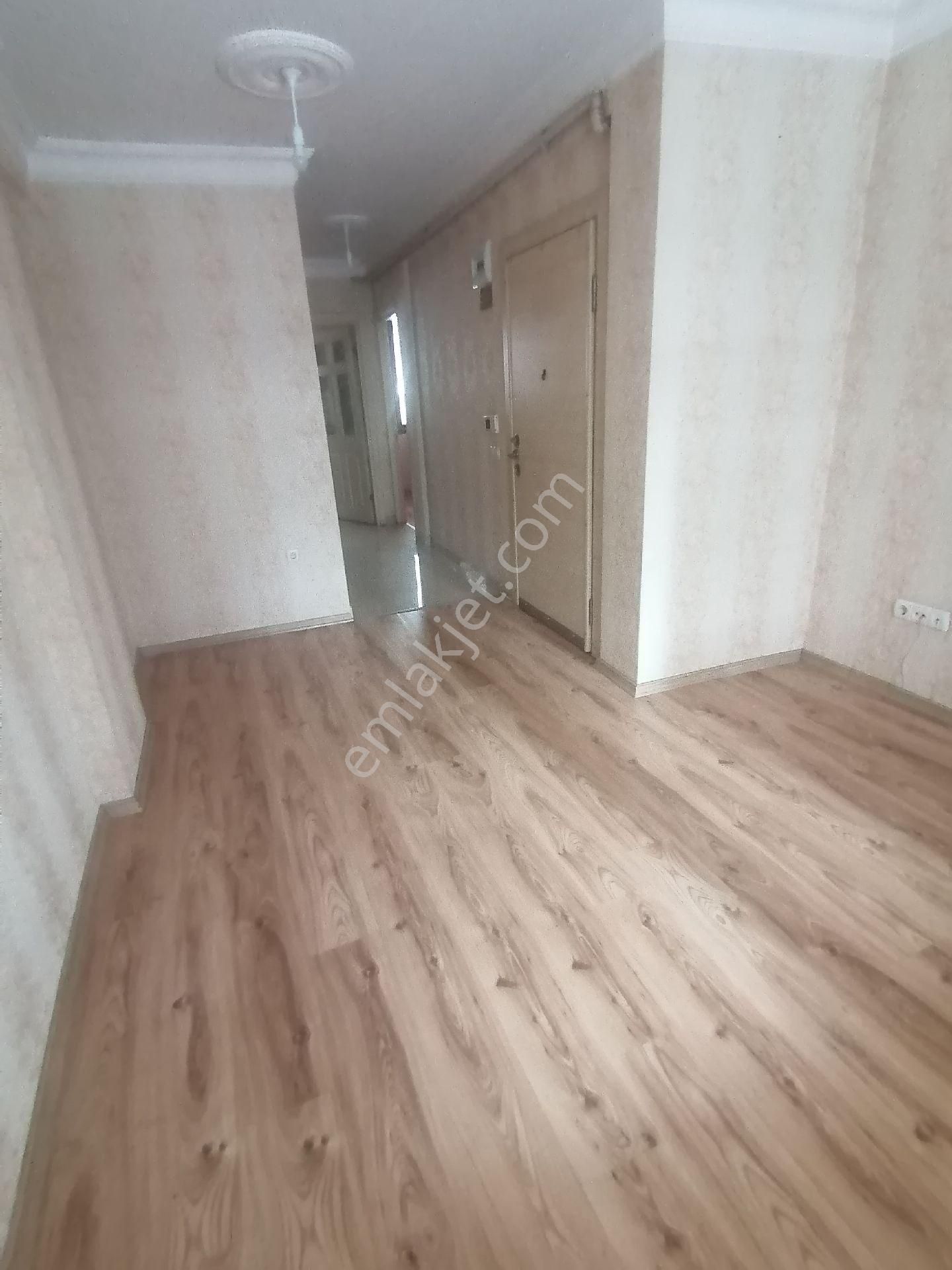 Ümraniye Yamanevler Yeni Bina Metro Yürüme Mesafesi Yüksek Giriş 1+1 Çarşı Yürüme 70 Metre Kiralık - Görsel 24