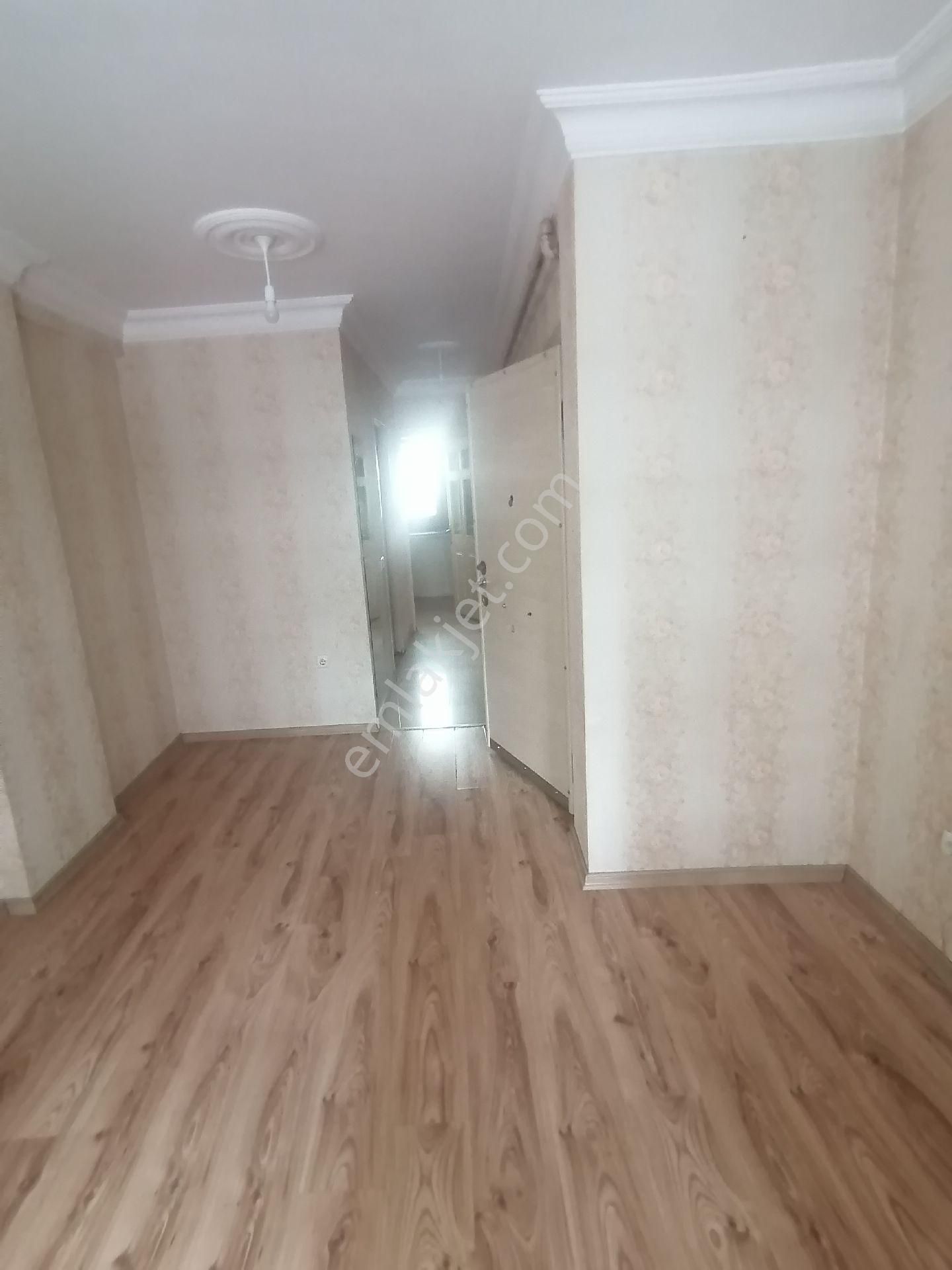 Ümraniye Yamanevler Yeni Bina Metro Yürüme Mesafesi Yüksek Giriş 1+1 Çarşı Yürüme 70 Metre Kiralık - Görsel 4