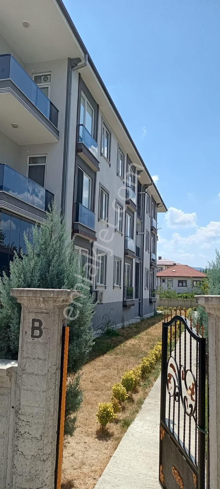 Emlakçe G Y M’arifiye C Mahallesinde Kurulu Düzen Eşyalı Satılık Lüx Daire - Görsel 8