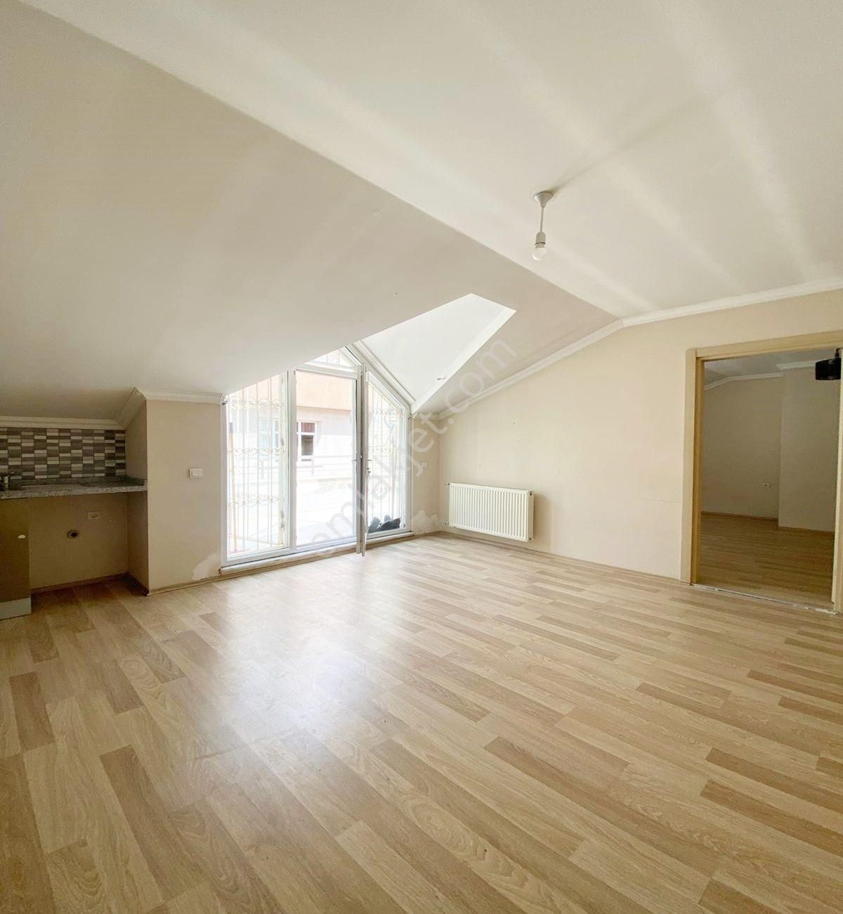 Avcılar Cihangirde Geniş Kullanımlı 3+1 Ara Kat Satılık - Görsel 2