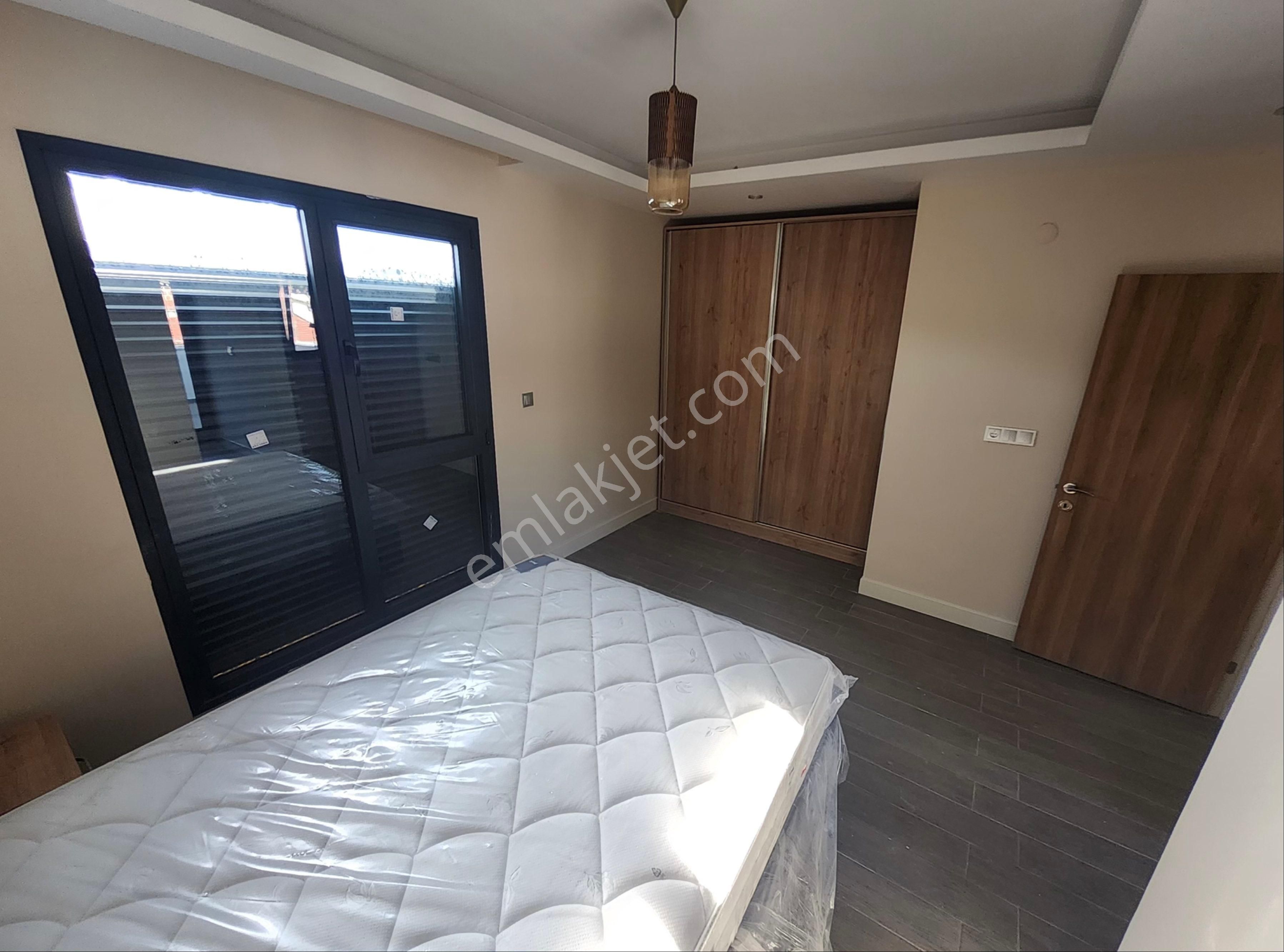 Özderede Denize Çok Yakın Müstakil Havuzlu Villa - Görsel 27