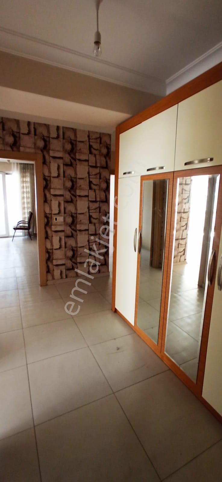 Beylikdüzünde Havuzlu Sitede 3+1 Kiralık Daire - Görsel 2