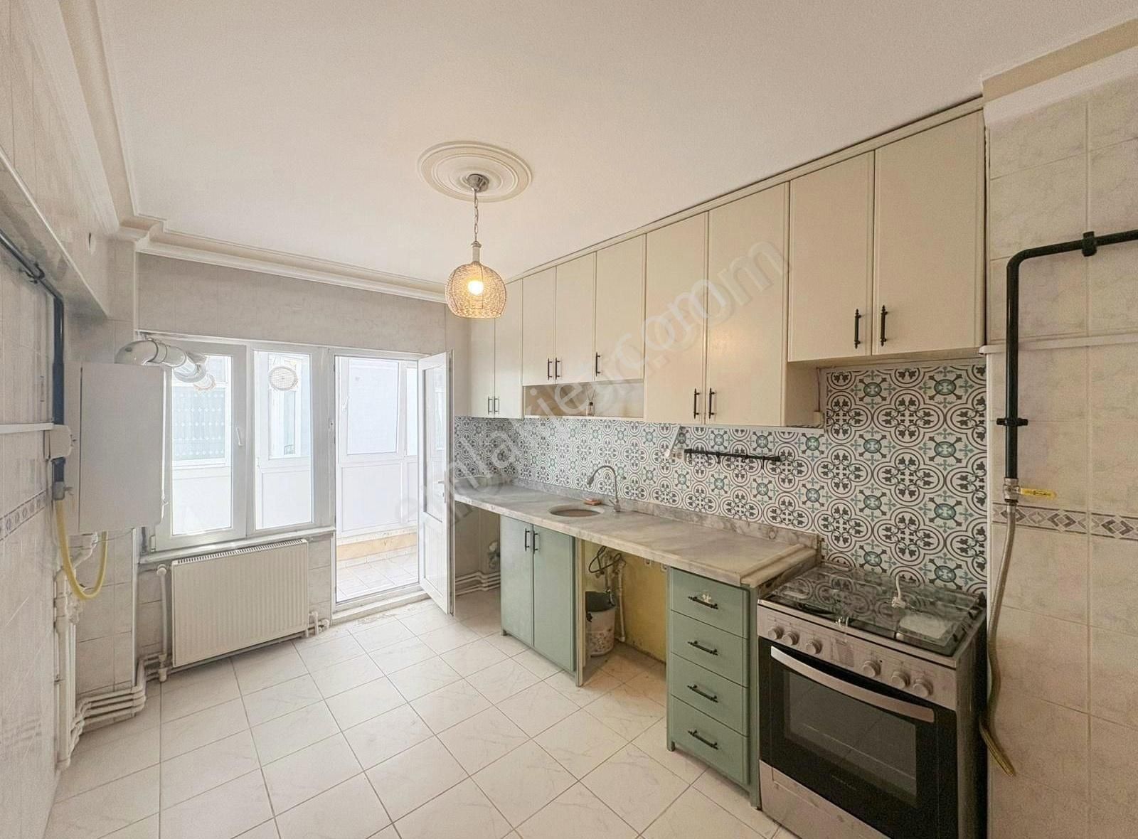 Şehrin Sakin-nezih-ferah Bölgesi Mantalomalı-d.gazlı-geniş 3+1 - Görsel 13